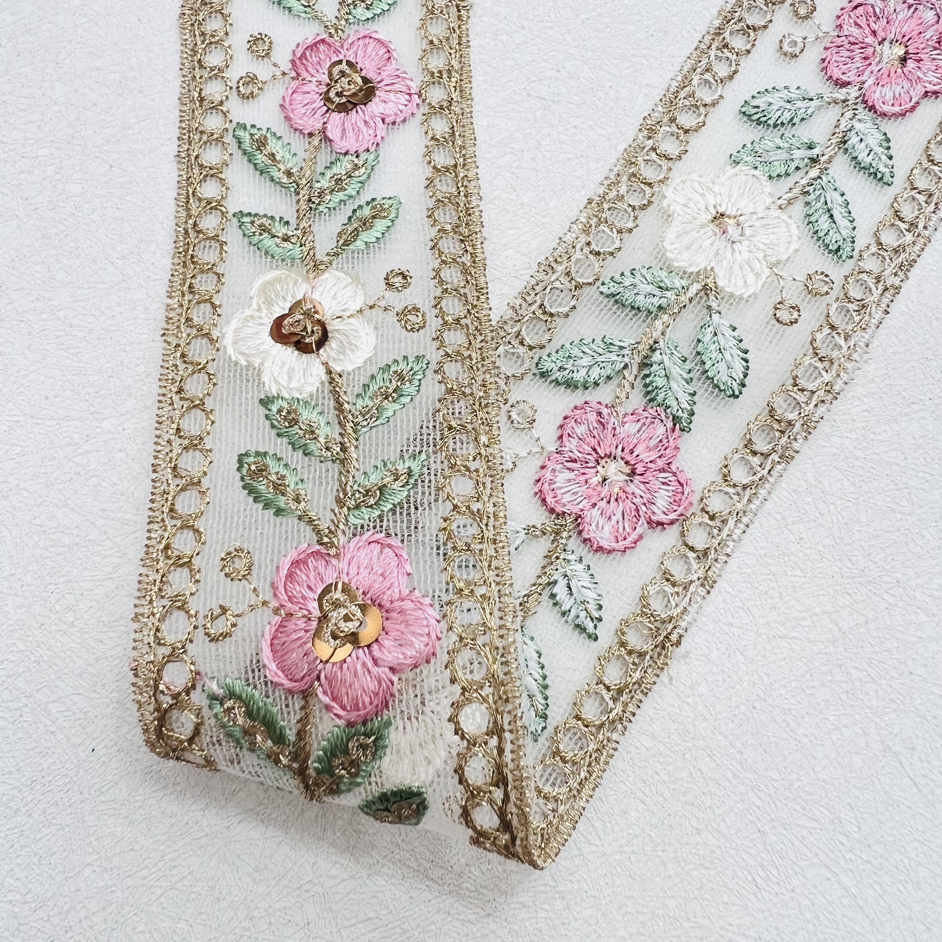 Embroidered lace pendants, lace trim accessories, exquisite fabric lace decoration, DIY hand-stitched materials, high-end clothing skirt decoration accessories detail image 4