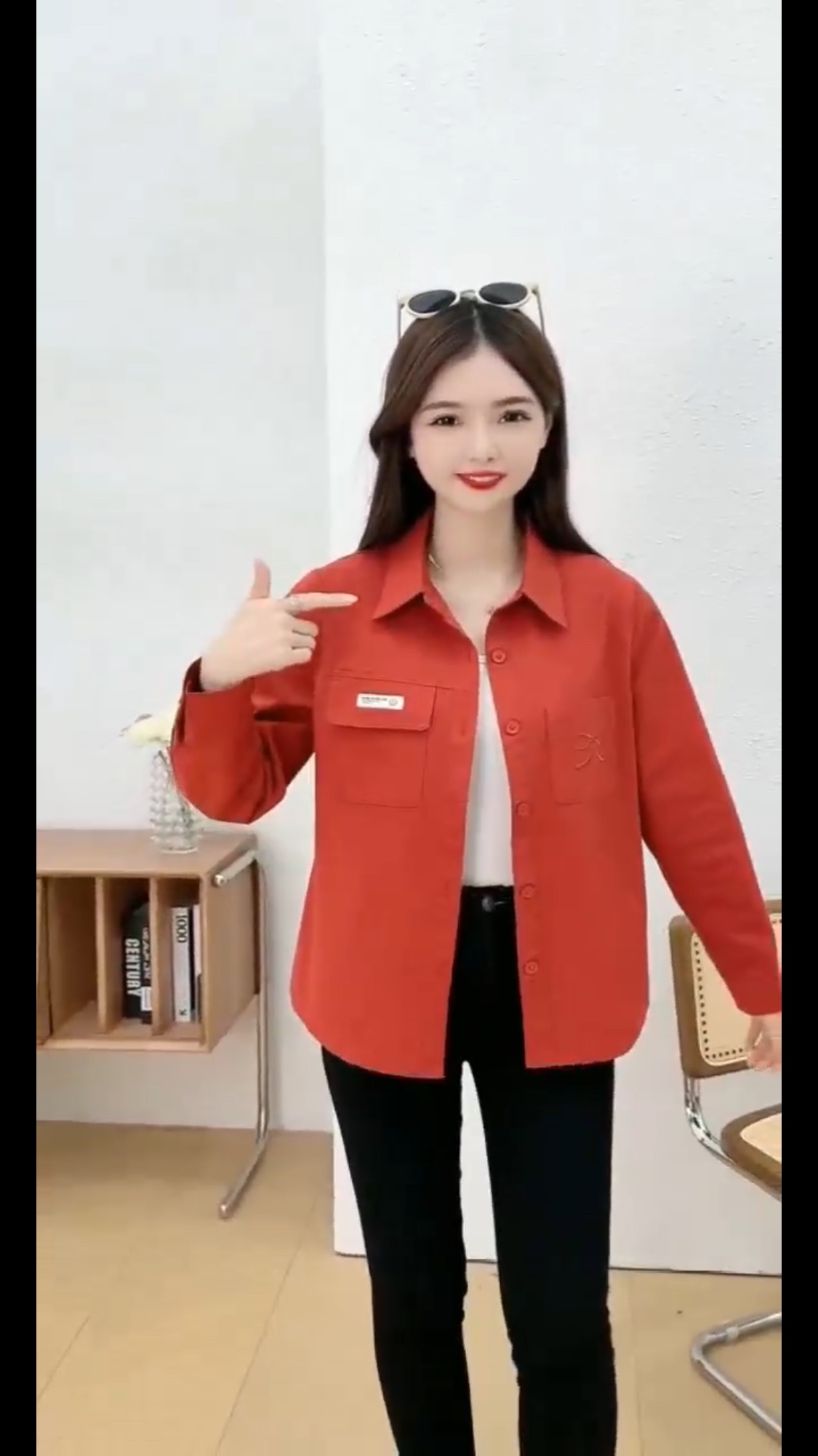 New arrivals for Spring/Autumn 2025 women's wear: Orange-red and yellow long-sleeved tops are popular and fashionable middle-aged clothing. Sizes range from XL to 5XL details Picture