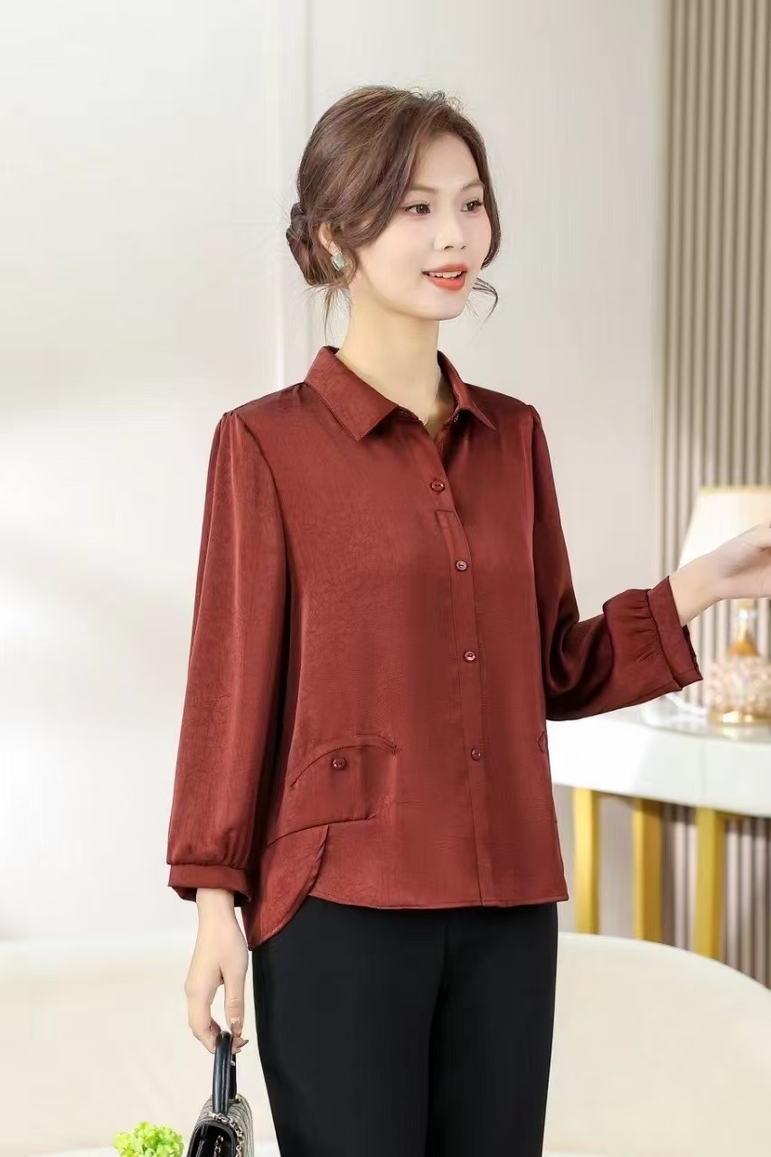 New arrivals for Spring/Autumn 2025 women's wear: Coffee-colored long-sleeved tops, trendy and fashionable middle-aged clothing, available in sizes ranging from XL to 5XL details Picture