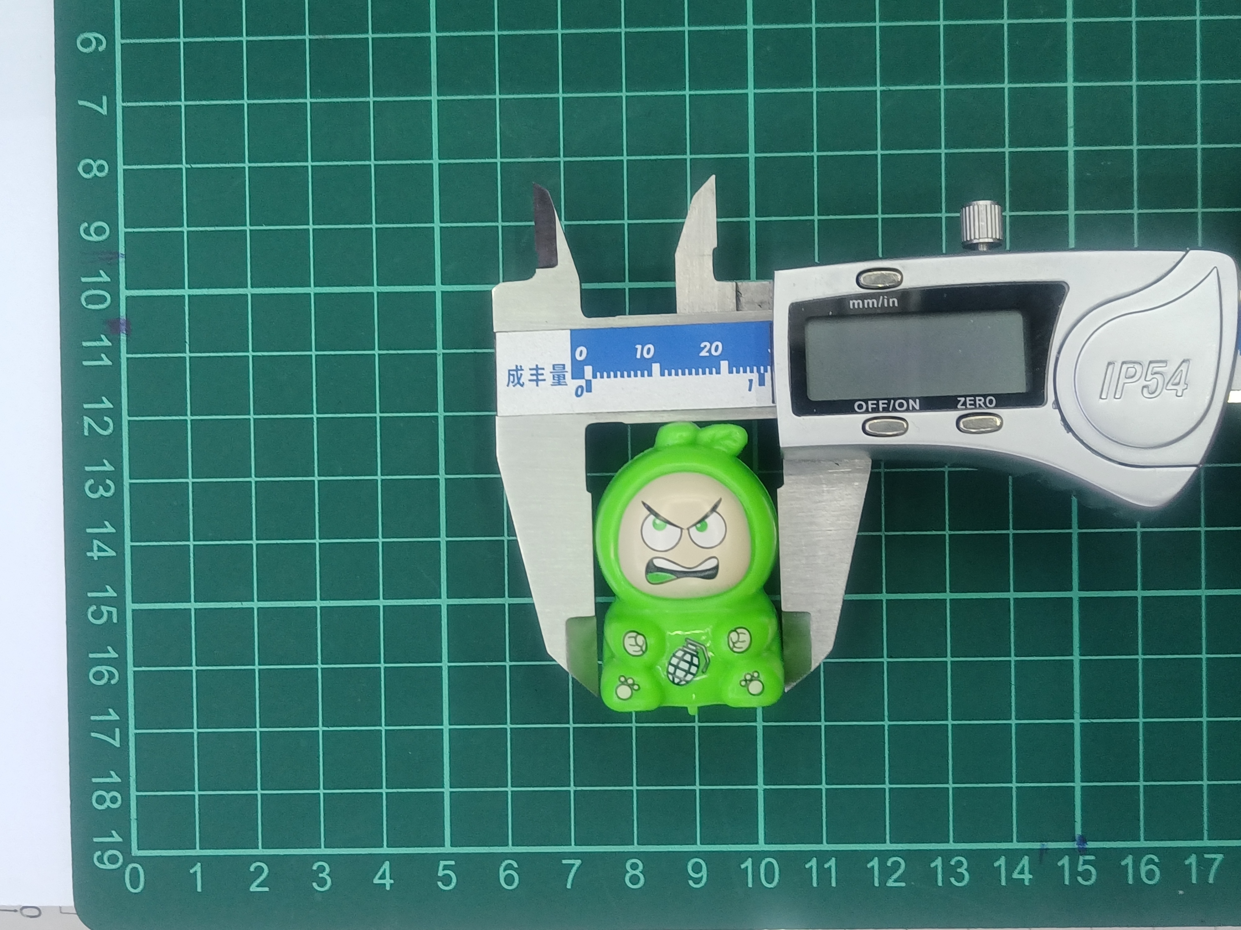 Creative cartoon fruit cub, fun rebound car, cartoon cute expressions, mini new children's gashapon toys details Picture