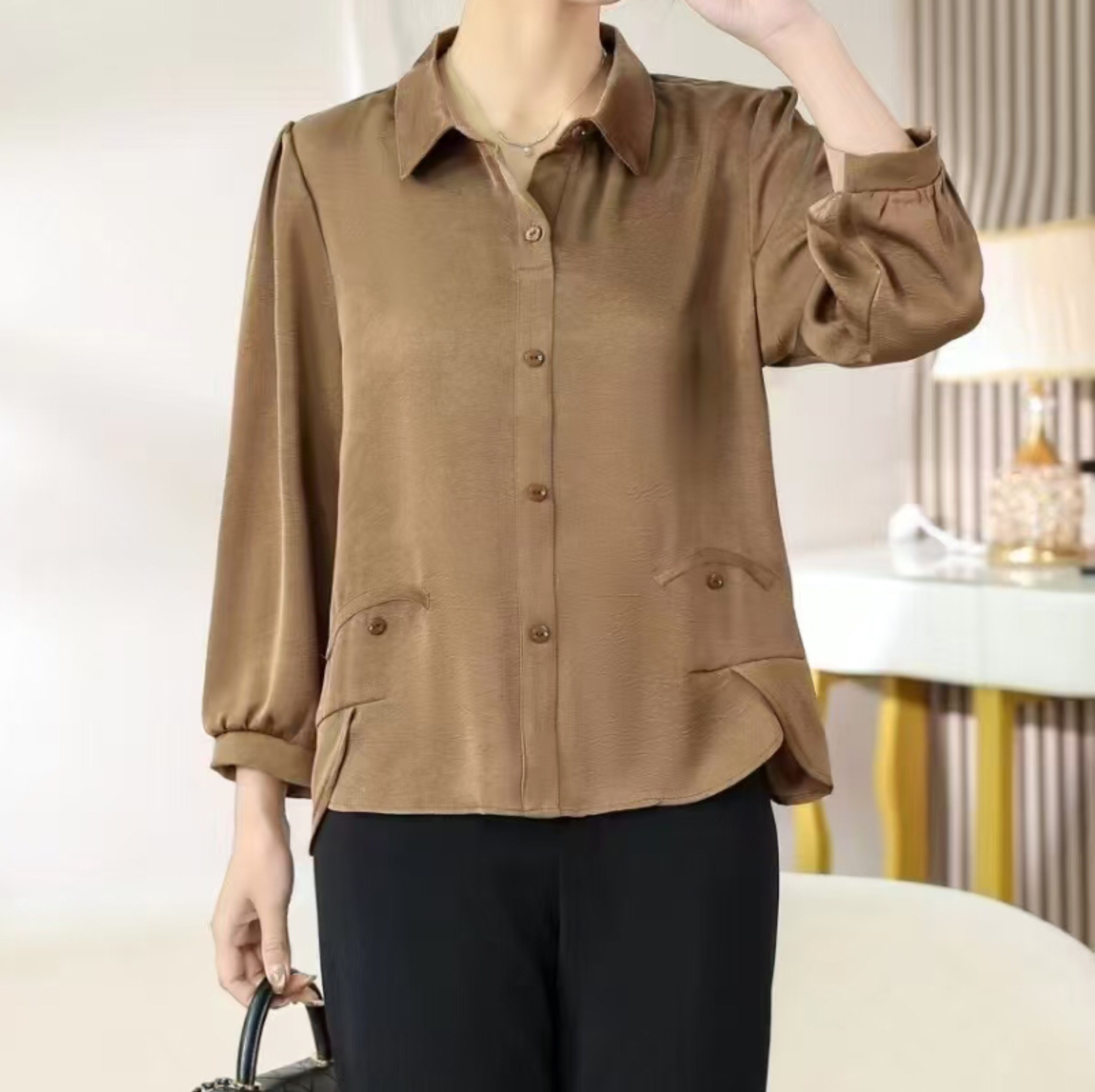 New arrivals for Spring/Autumn 2025 women's Khaki long-sleeved tops are now available. They are trendy and fashionable middle-aged clothing available in sizes ranging from XL to 5XL