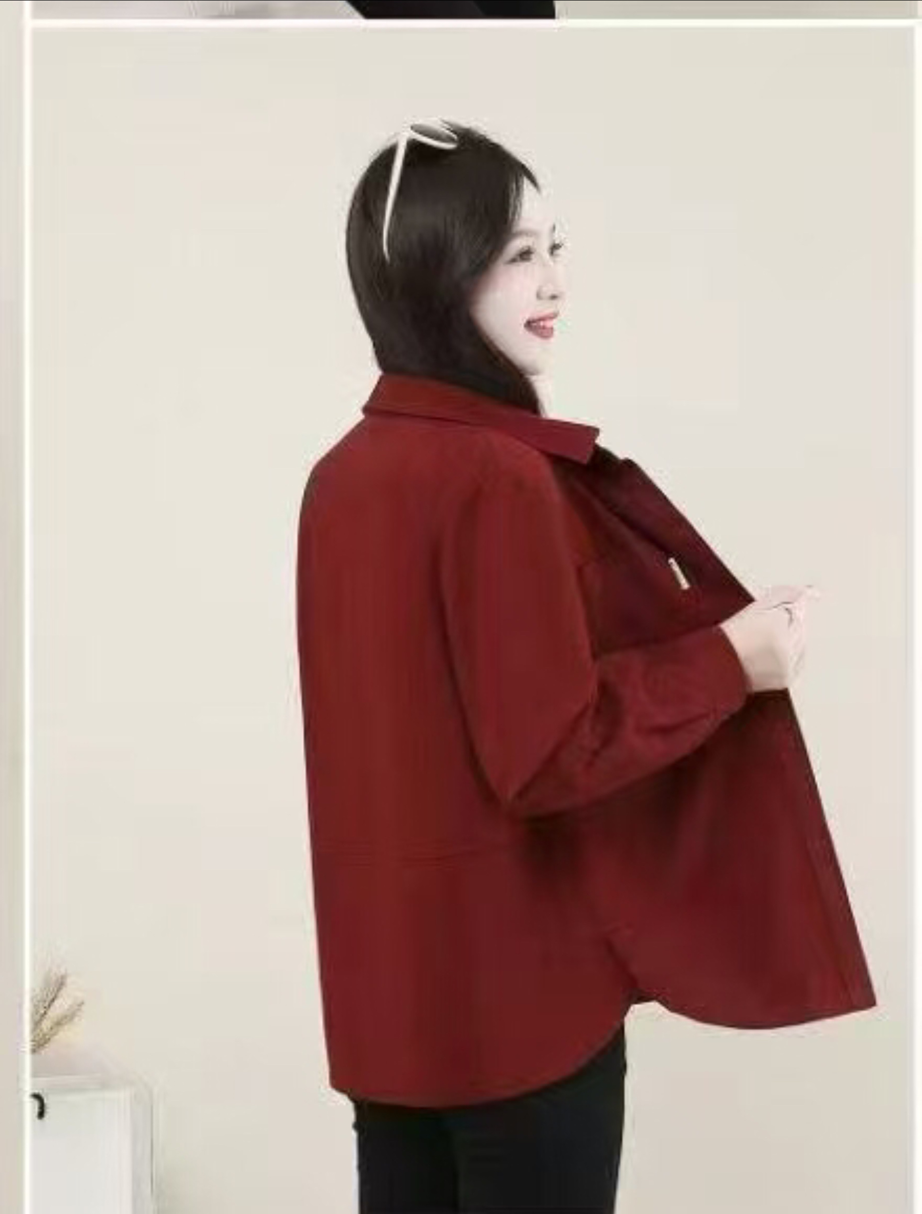 New arrivals for Spring/Autumn 2025 women's wear: A trendy purple-red long-sleeved top for middle-aged fashion, available in sizes from XL to 5XL Specification image
