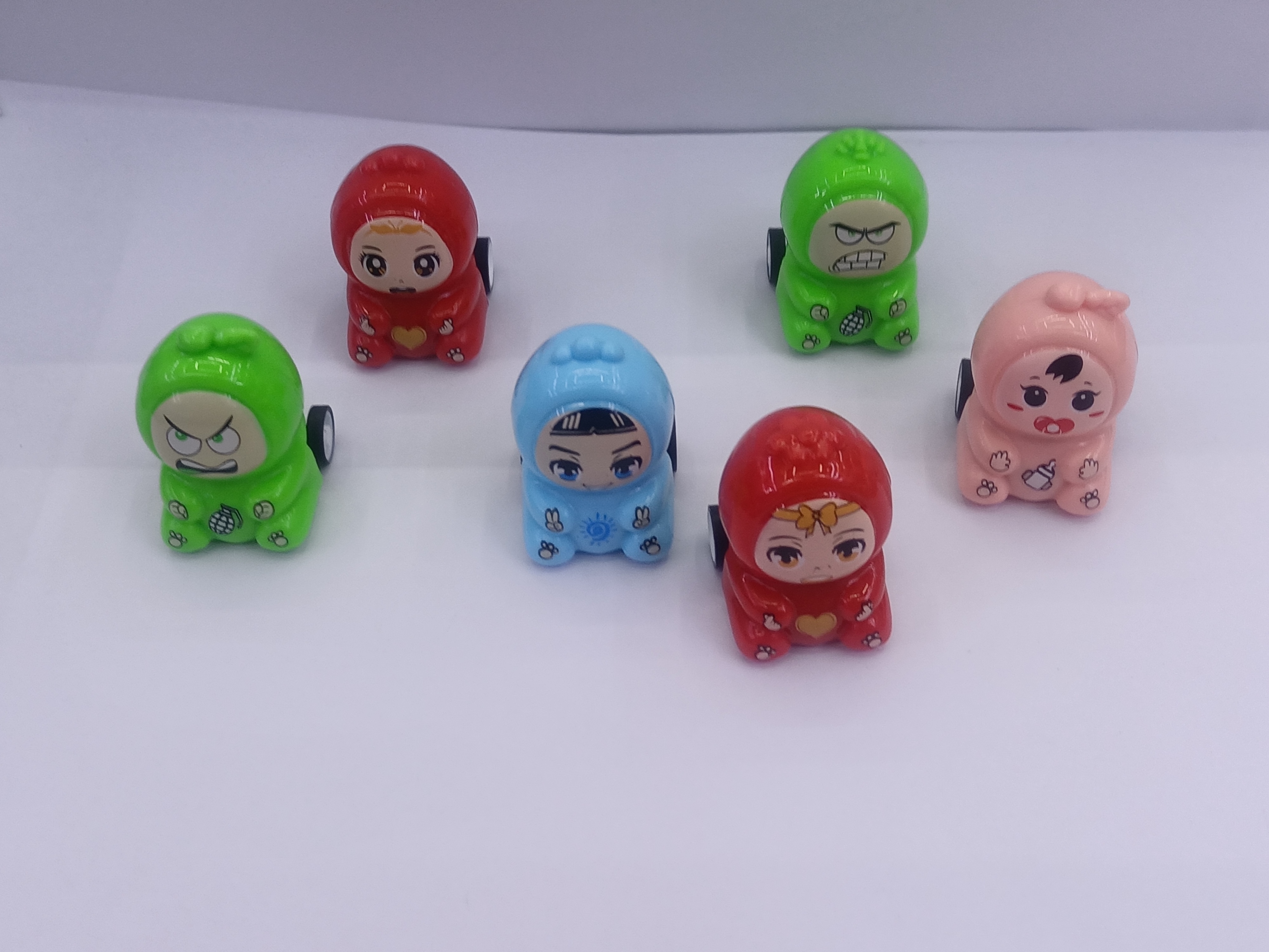 Creative cartoon fruit cub, fun rebound car, cartoon cute expressions, mini new children's gashapon toys Specification image