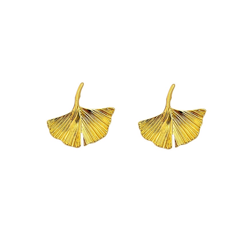 New European and American ginkgo leaf stud earrings s925 silver needle, high-end, niche, individual and exaggerated earrings, alloy leaf earrings detail image 5