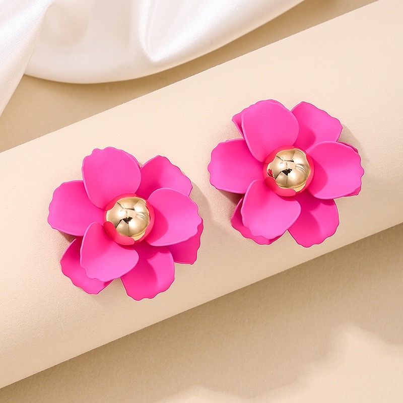 European and American spring sweet and fresh metal forest floral women's stud earrings, a versatile daily style detail image 4