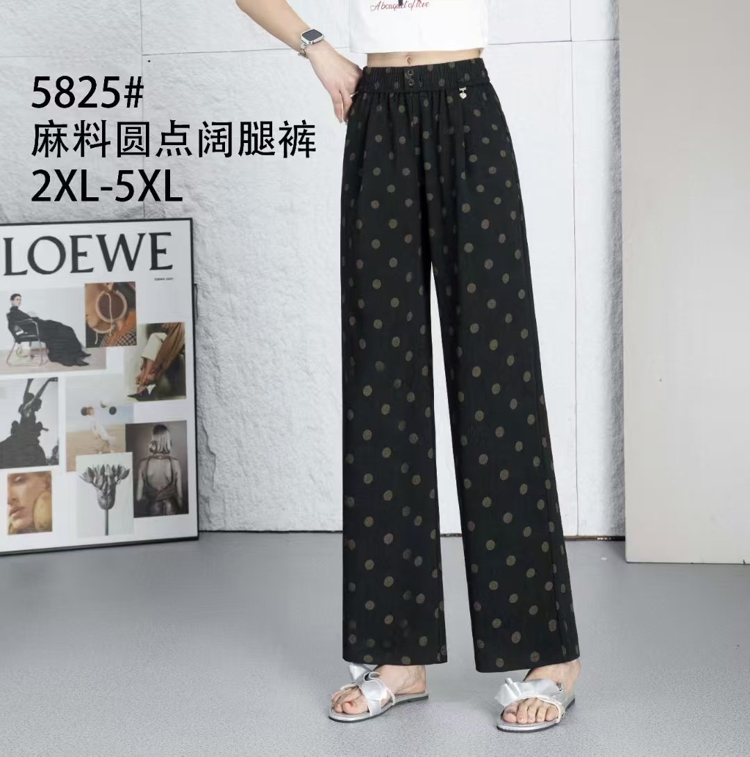 For the Spring and autumn of 2025, women's wide-leg pants are simple, height-enhancing, slimming, fashionable and trendy new women's black floral pants. The sizes range from 2XL to 5XL details Picture
