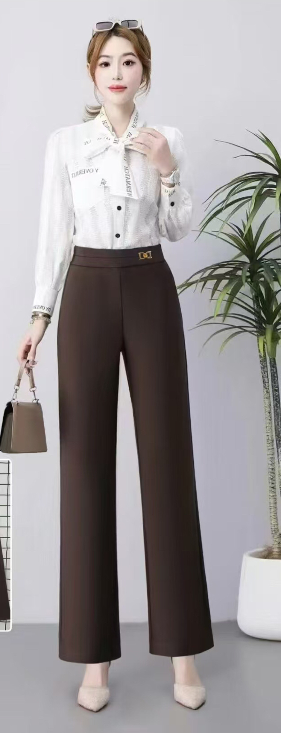 For the Spring and autumn of 2025, straight-leg women's pants are simple, height-enhancing, slimming and fashionable. New women's coffee-colored pants are available in sizes ranging from 2XL to 5XL Specification image