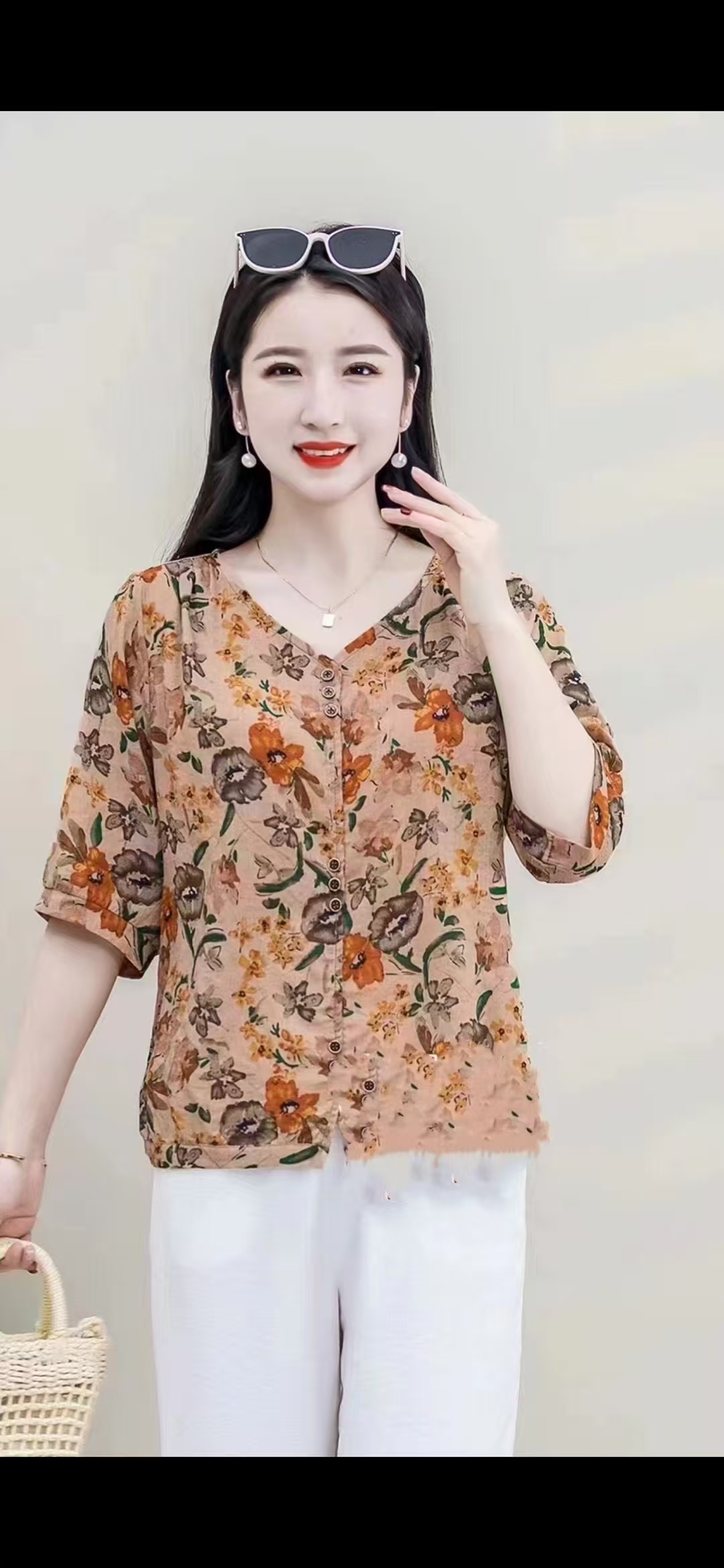 New arrivals: Spring/Autumn 2025 Women's yellow-flowered long-sleeved top, a trendy and fashionable middle-aged outfit, available in sizes from XL to 3XL details Picture