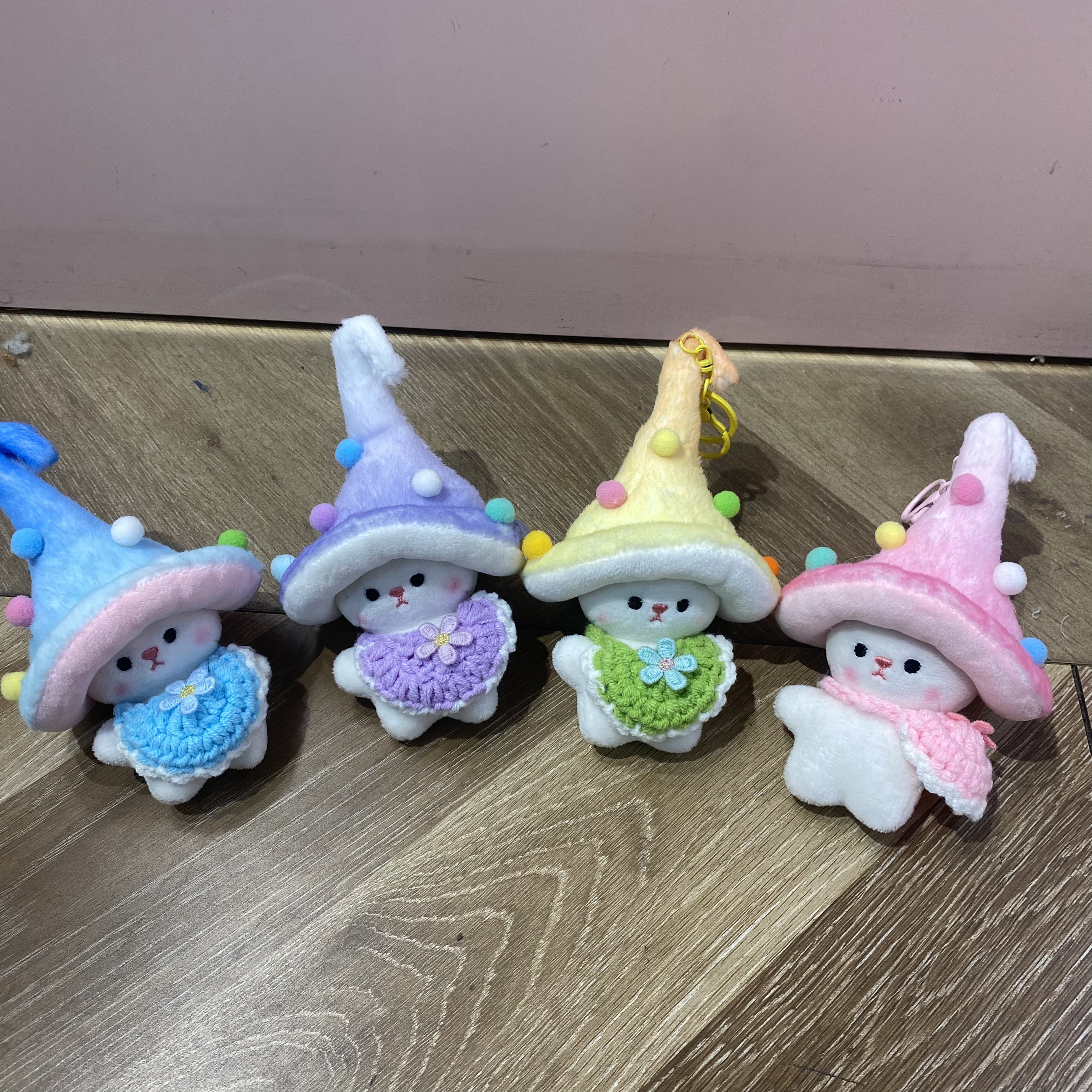 蘑菇女孩 卡通玩偶挂件 车载装饰品 卡包挂饰 毛绒玩具小挂件 软萌可爱详情图6