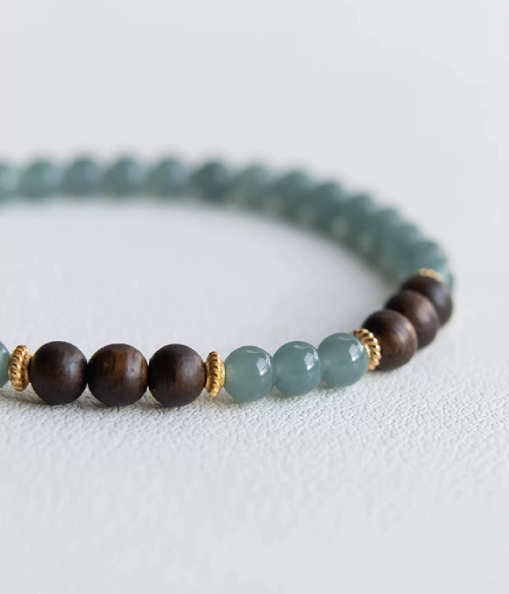 Jade bracelet, natural blue water, jade, agarwood, wood bracelet, women's blue gemstone, high-end feel, crystal beads details Picture
