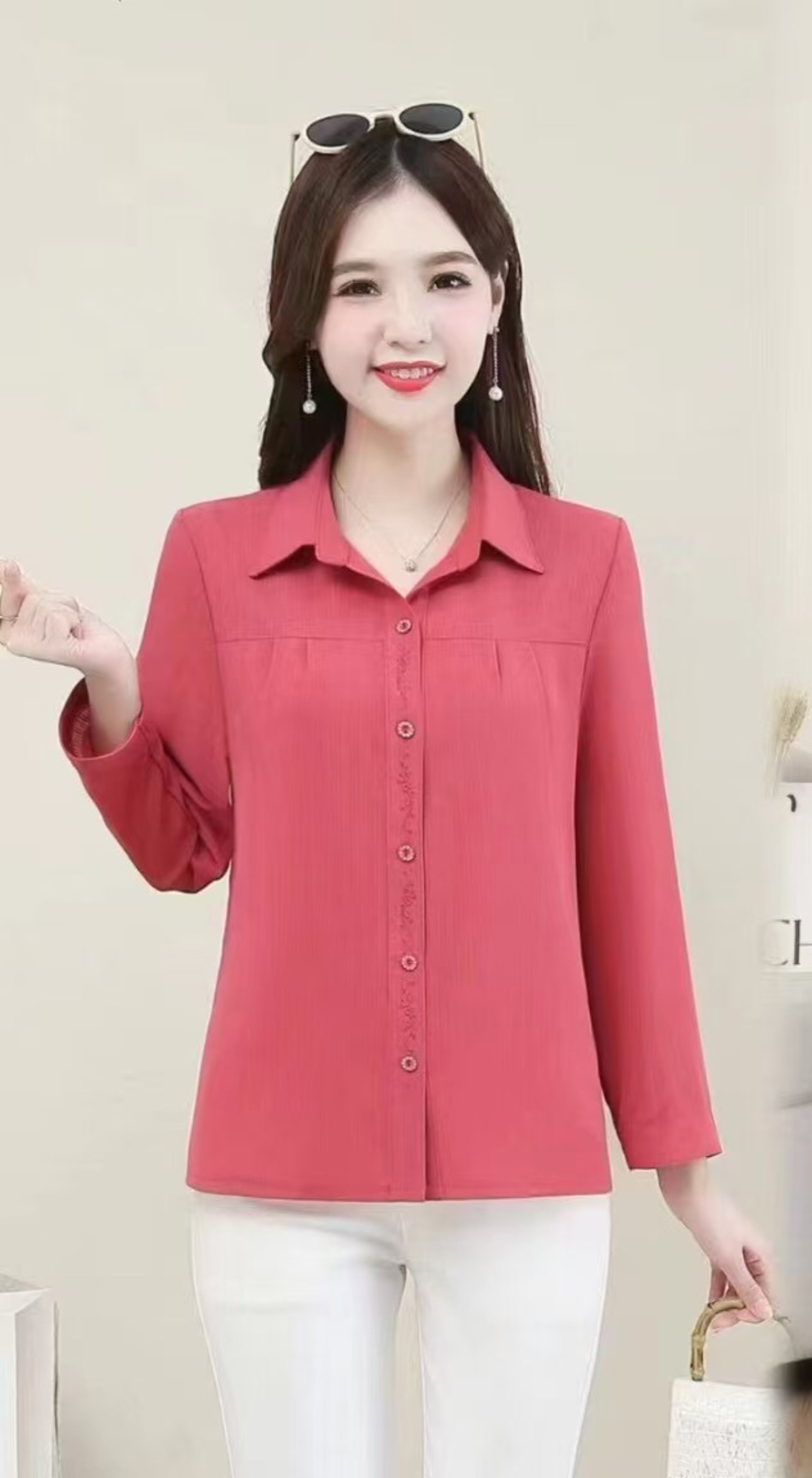 New arrivals: Spring/Autumn 2025 Women's pullover mid-sleeved top, a trendy and fashionable middle-aged outfit, available in sizes from XL to 3XL details Picture