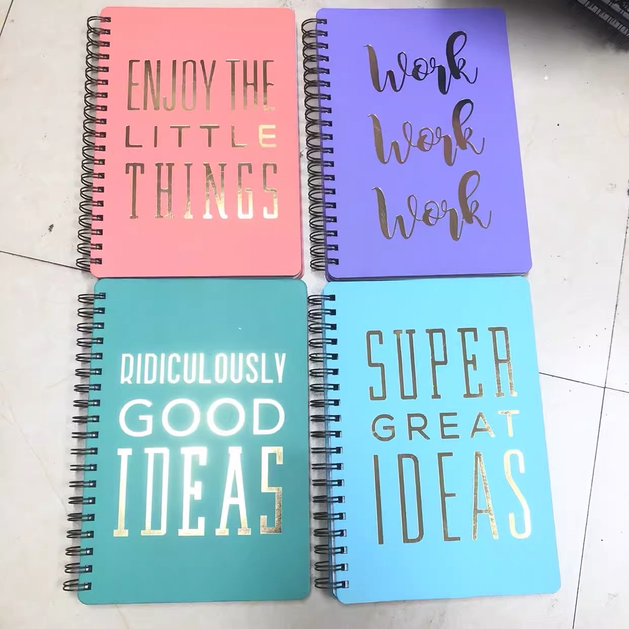 Customized notebooks for export to the Spanish market, Libyan notebooks, checkered iron nail notebooks, saddle nail notebooks, and landscape covers are available for customization