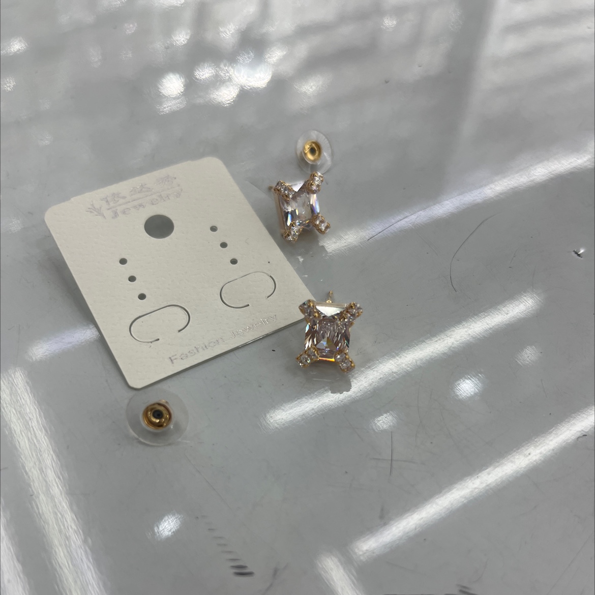 锆石闪亮耳钉方形耳饰 高级感饰品 时尚潮流耳环 耐磨耐腐蚀不过敏闪亮经典流形大方耳钉详情图3