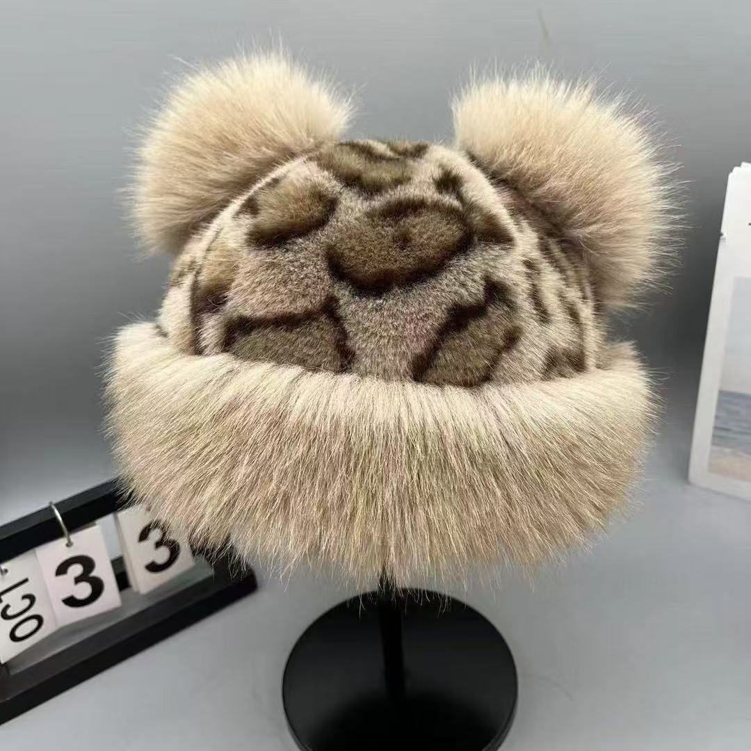 2025 New retro leopard print Mongolian hat for women's winter, cute bear Lei Feng hat, thickened warm ear-protecting velvet hat detail image 3