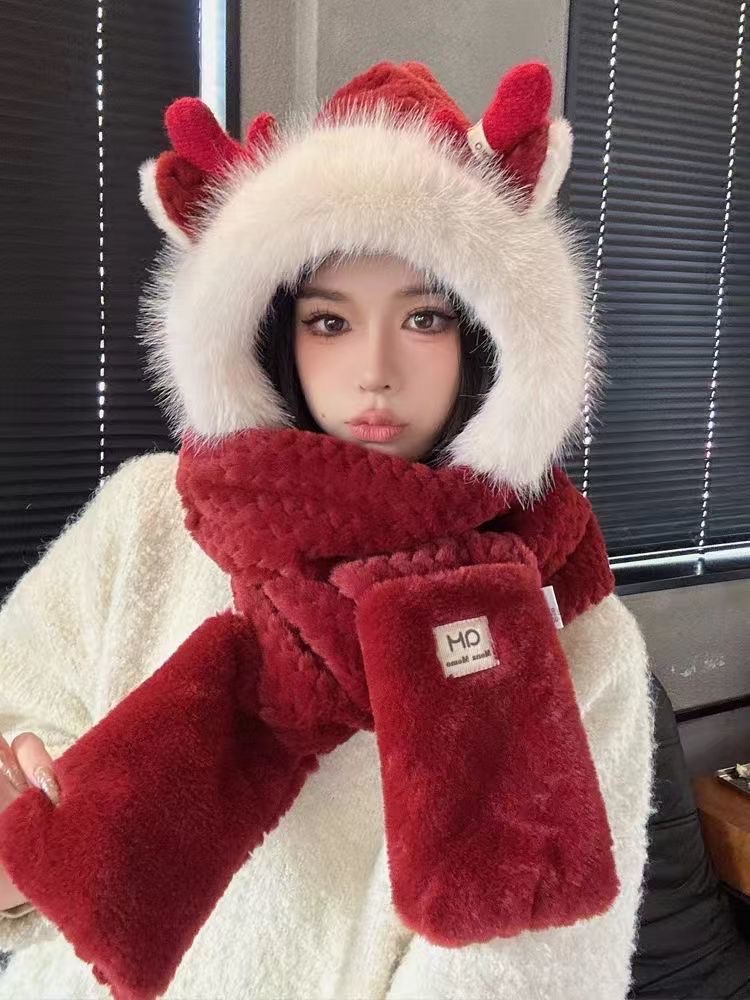 Ankela Red Hat and Scarf Integrated Women's Autumn and Winter plush three-piece set 2025 New style Warm Ear cap detail image 5