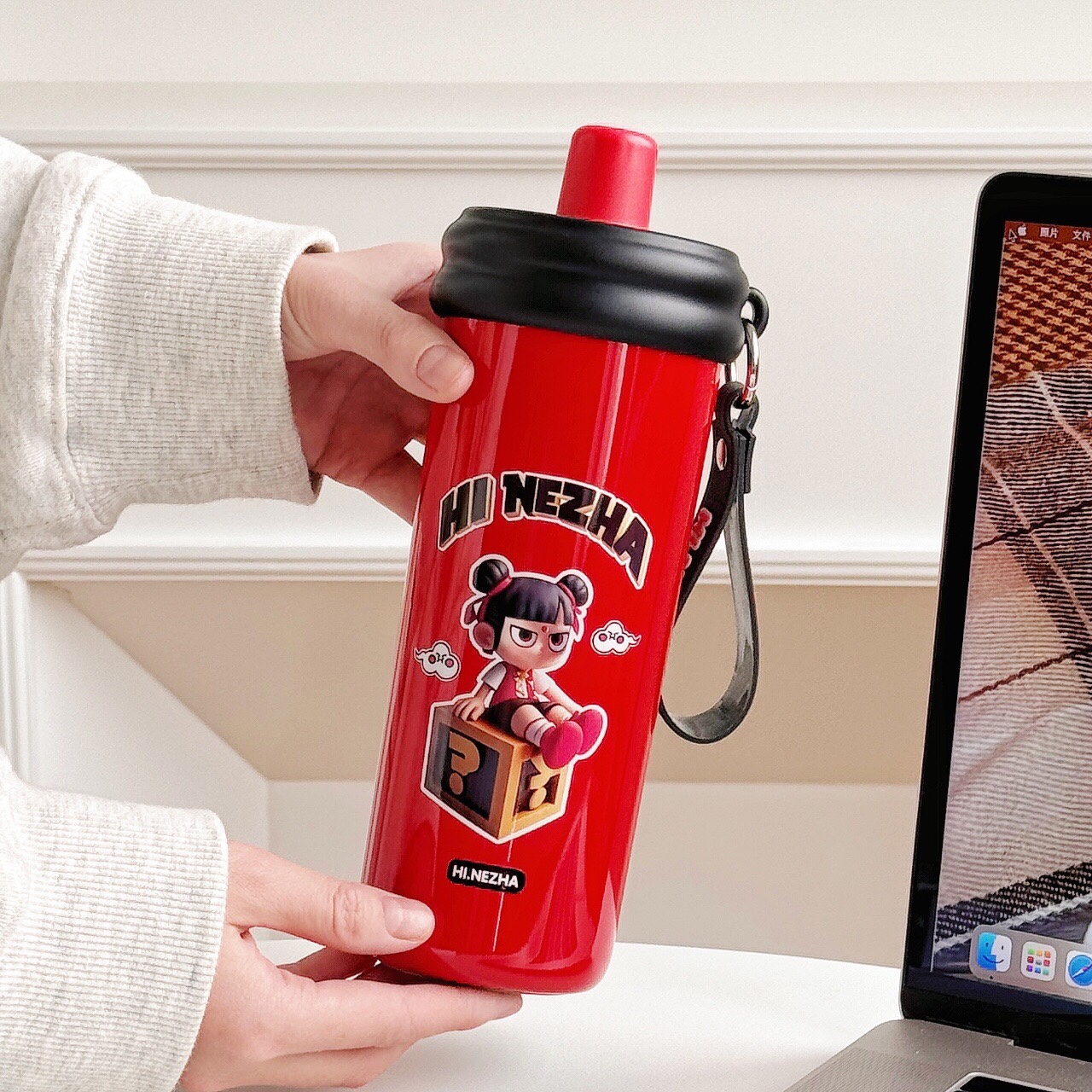 保温杯/杯子/水杯/保温杯可爱/巨优仓白底实物图