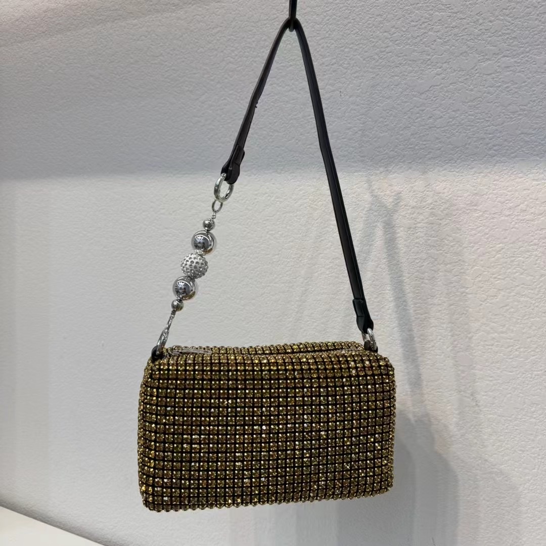 真皮女包实物图