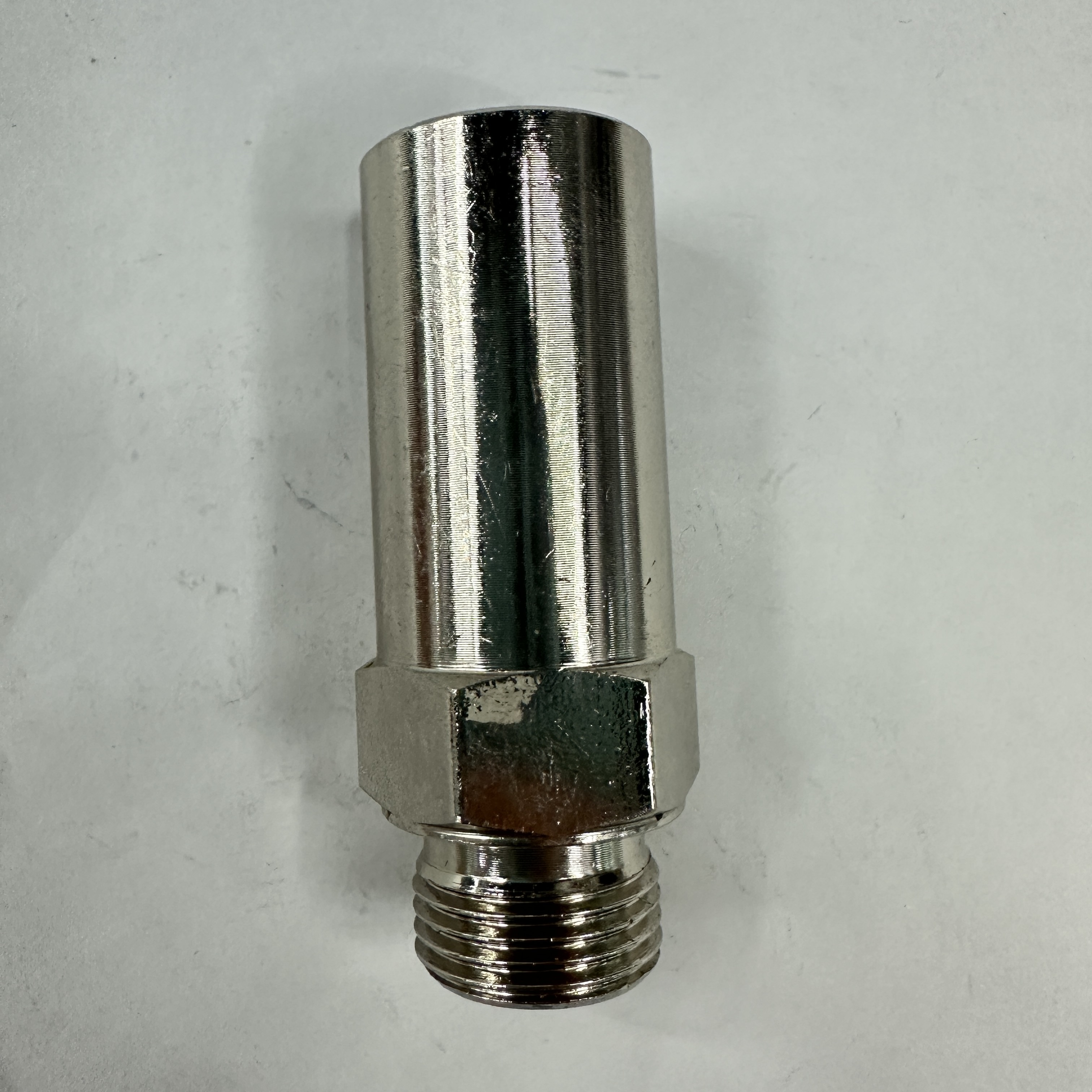 欧系重卡配件适用于RENAULT雷诺卡车发动机泄压阀 5001858409