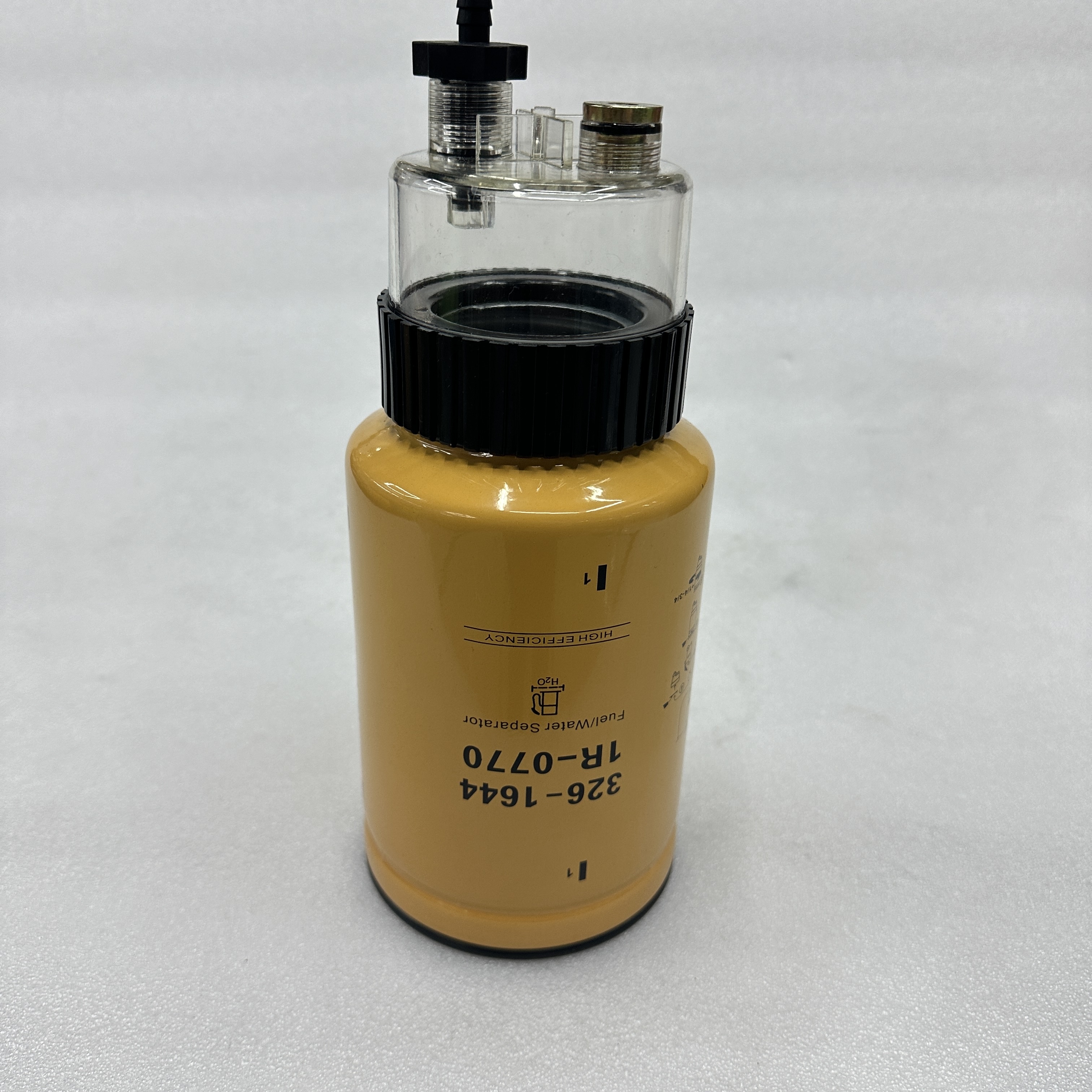 The construction machinery parts are suitable for the Caterpillar engineering vehicle filter 1R-0770