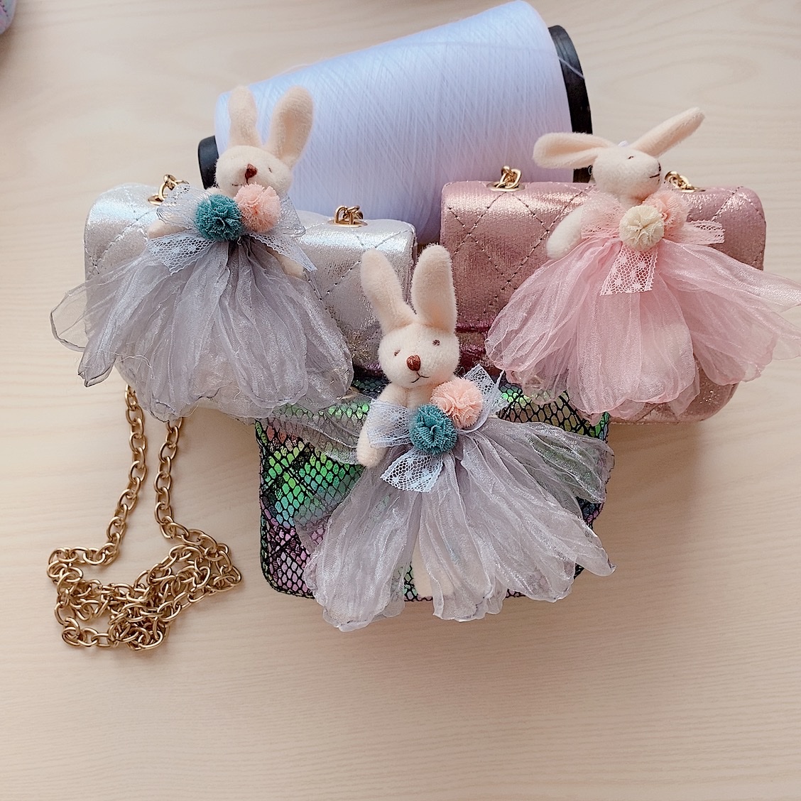 亮皮小斜跨包时尚百搭韩版可爱纱连衣裙萌萌兔配饰可爱卡通图案公主风小包