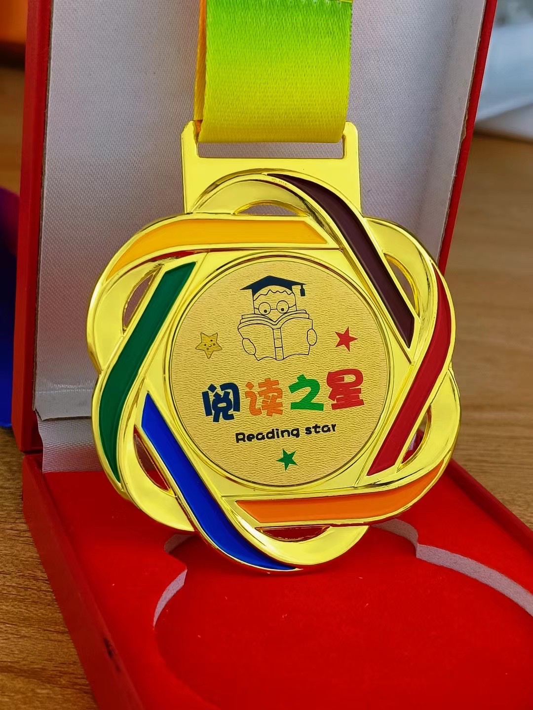 锌合金通用奖牌挂脖烤漆奖牌空白