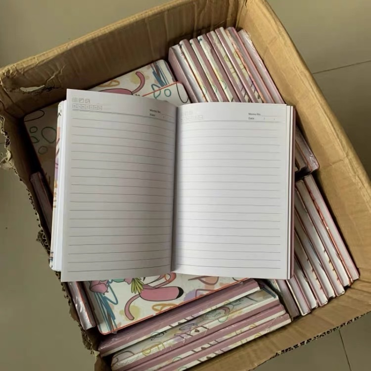 Huijin Stationery's new product is a custom-made Russian purple flower A5 student office supply notebook Item Picture