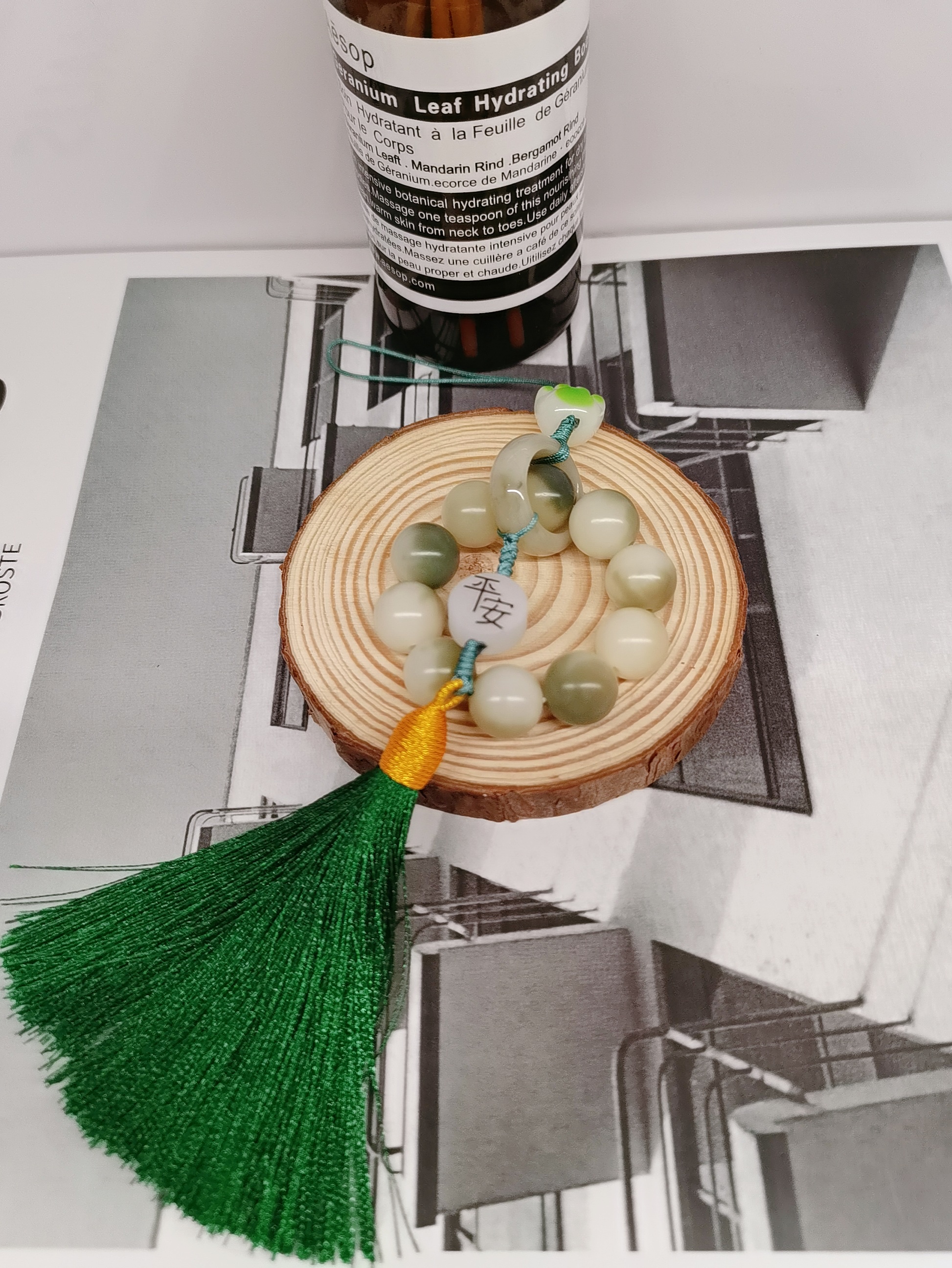 Wholesale of new Chinese-style Bodhi car pendants, Chinese-style accessories, men's and women's bag pendants, and mobile phone pendants