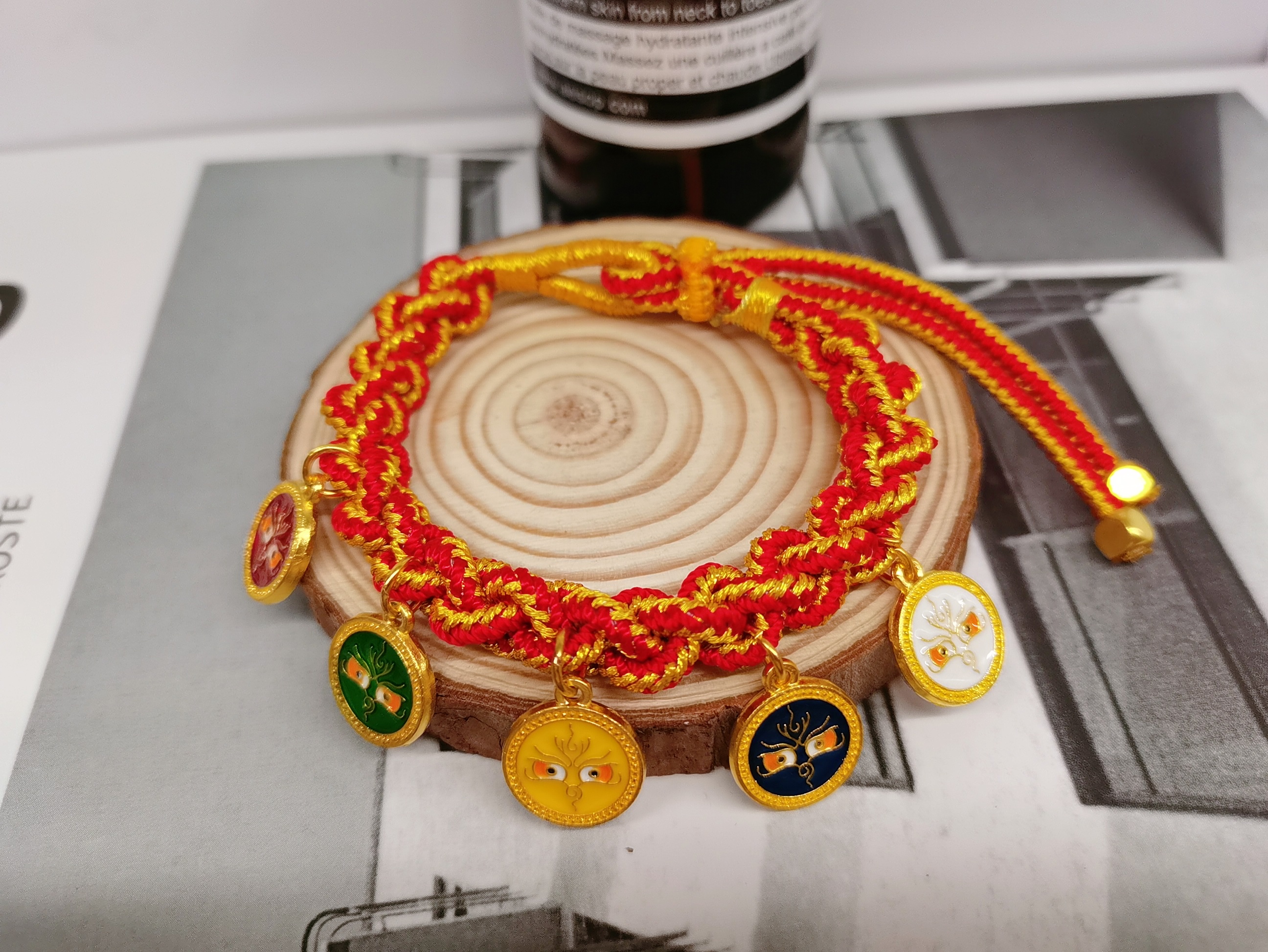 Hand-woven five-way God of Wealth in the style of Tibetan colorful rope ruyi knots with a national trend details Picture