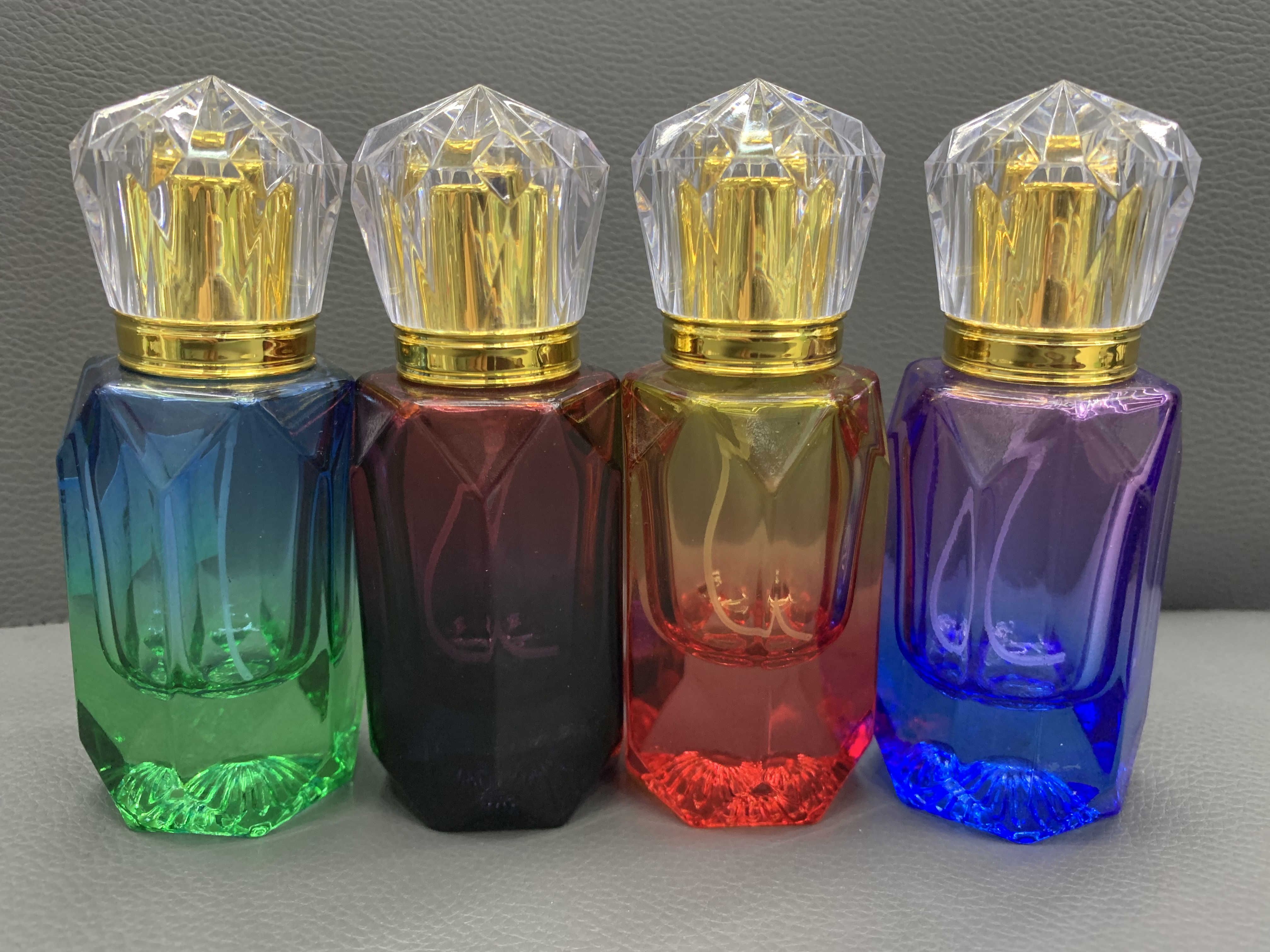 30ml 潮流香水瓶 多种颜色可以定制