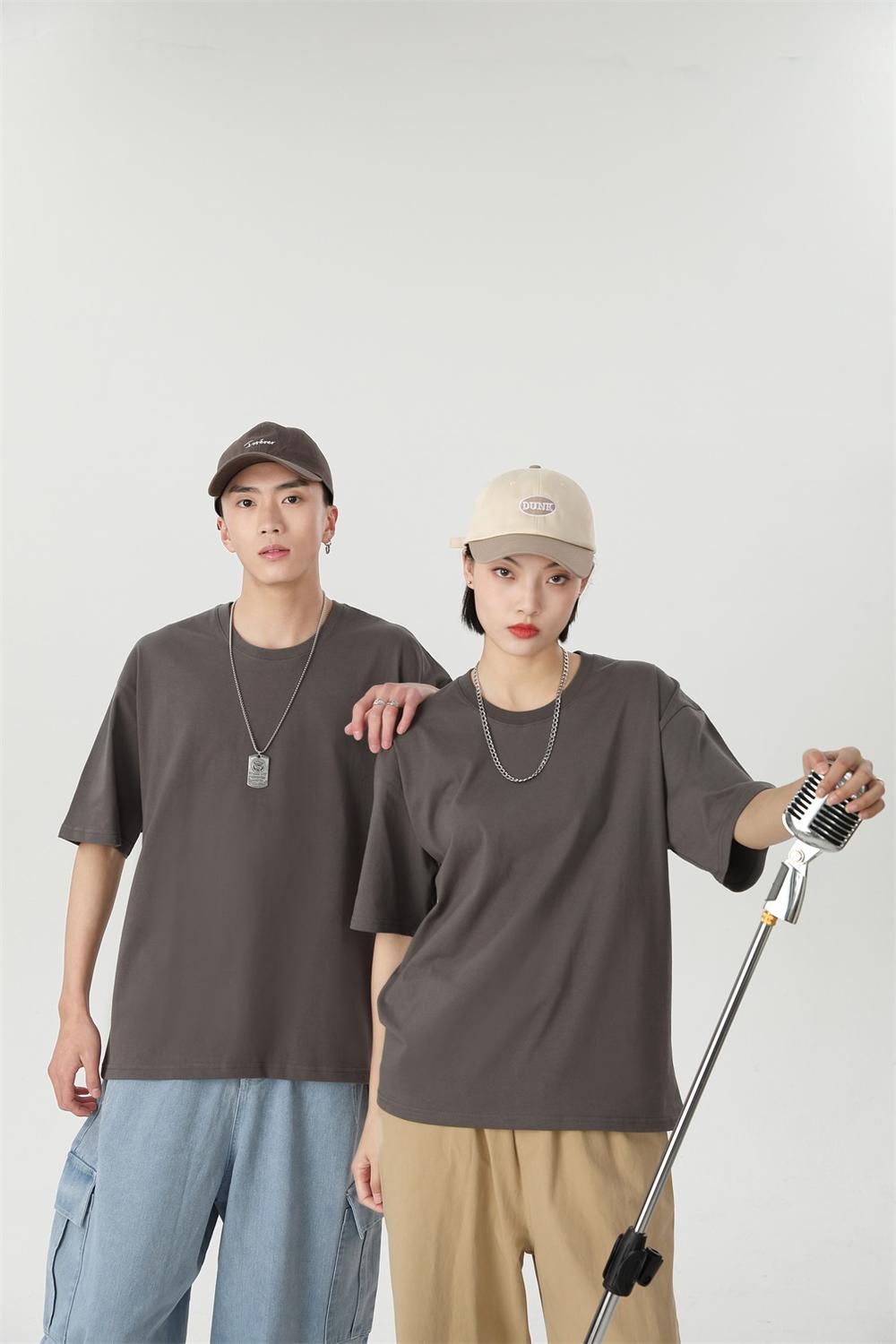 240g/㎡ fabric 100% combed pure cotton short-sleeved T-shirt, a trendy men's and women's same simple and fashionable clothing, comfortable and breathable. Summer short-sleeved T-shirt, a trendy style details Picture