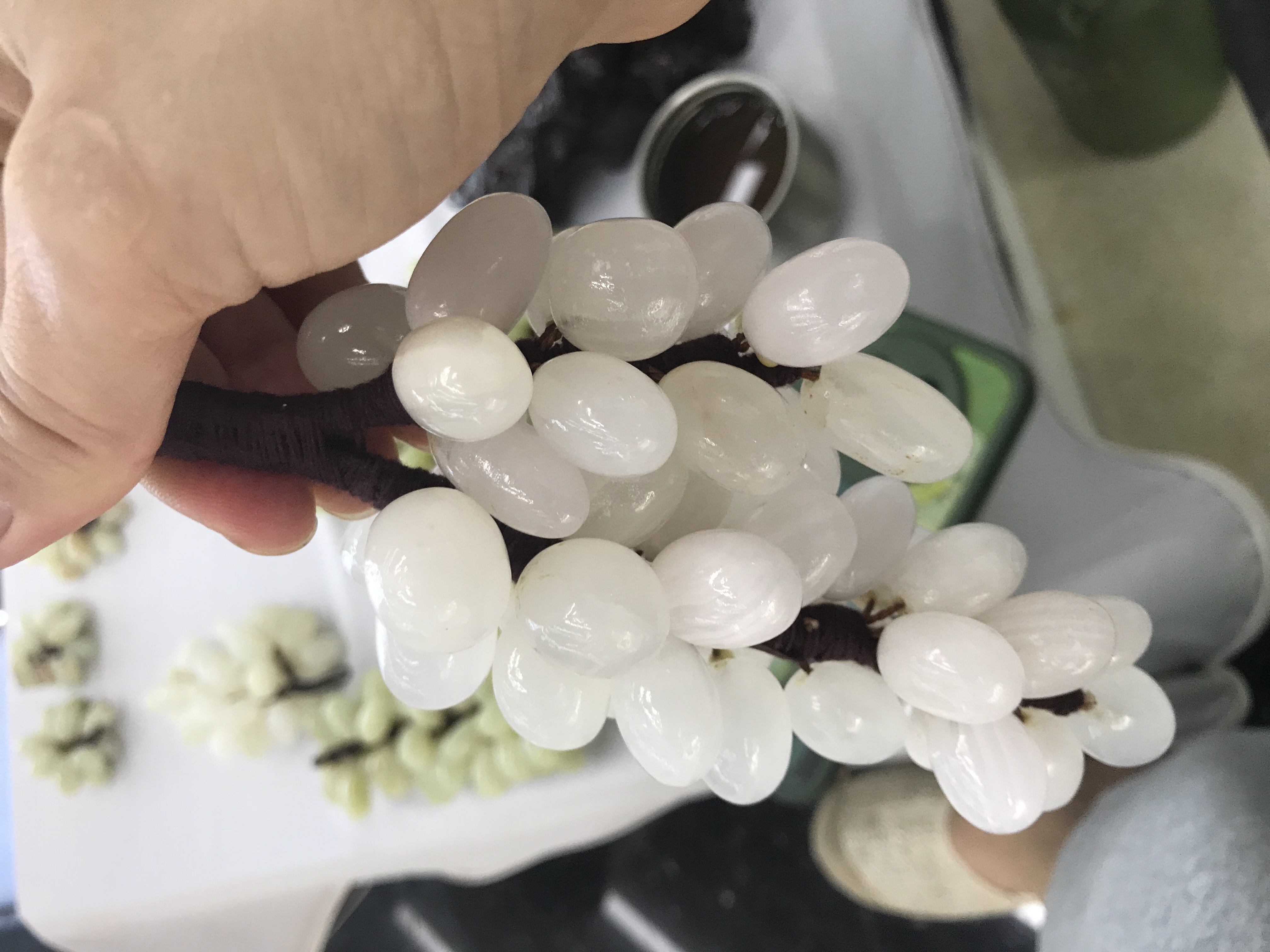 巴基斯坦玉石葡萄摆件详情图3