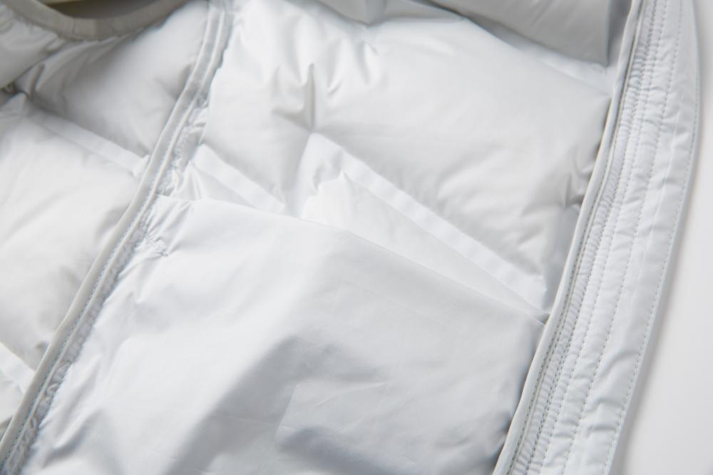 The cross-border couple's lightweight duck down vest is a must-have for outdoor sports. This series of lightweight and warm sports down jackets is available in new winter styles for both men and women detail image 16