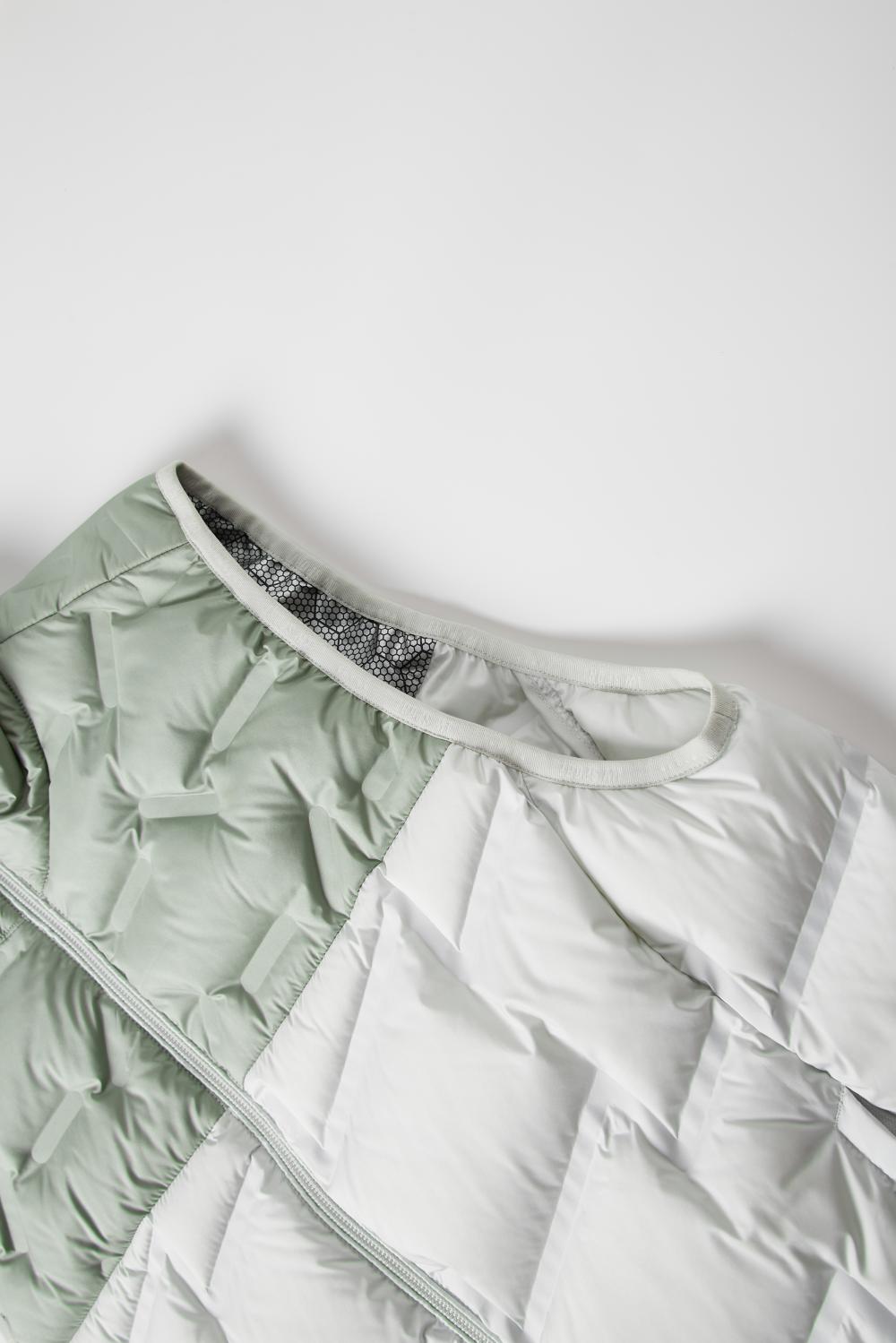 The cross-border couple's lightweight duck down vest is a must-have for outdoor sports. This series of lightweight and warm sports down jackets is available in new winter styles for both men and women detail image 14