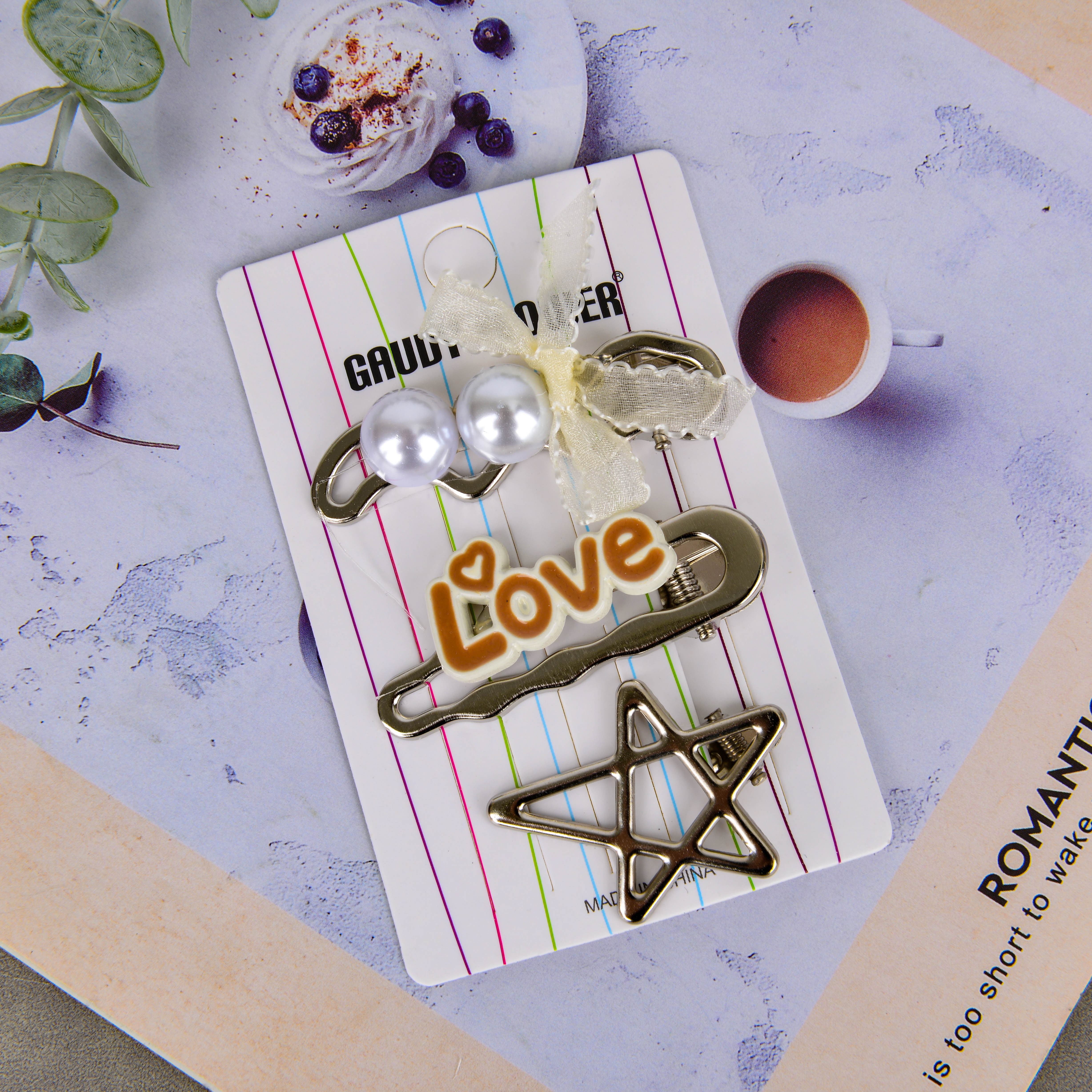 Children's special scratch-and-drill hair clip, anti-slip, durable, cute and fashionable hair accessory. The scratch-and-drill hair clip is designed as one Application Scenario