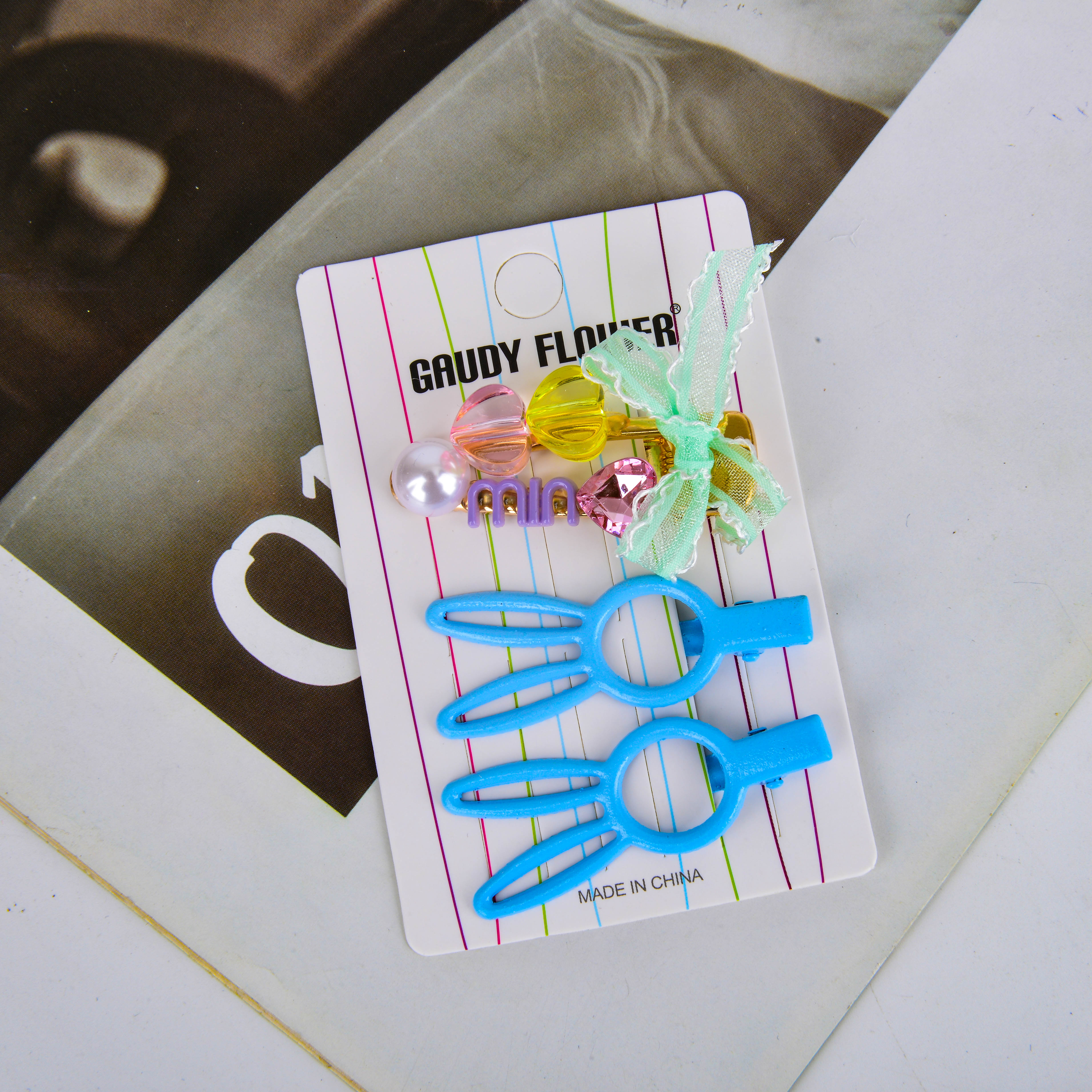 Multi-accessory hair clips Item Picture
