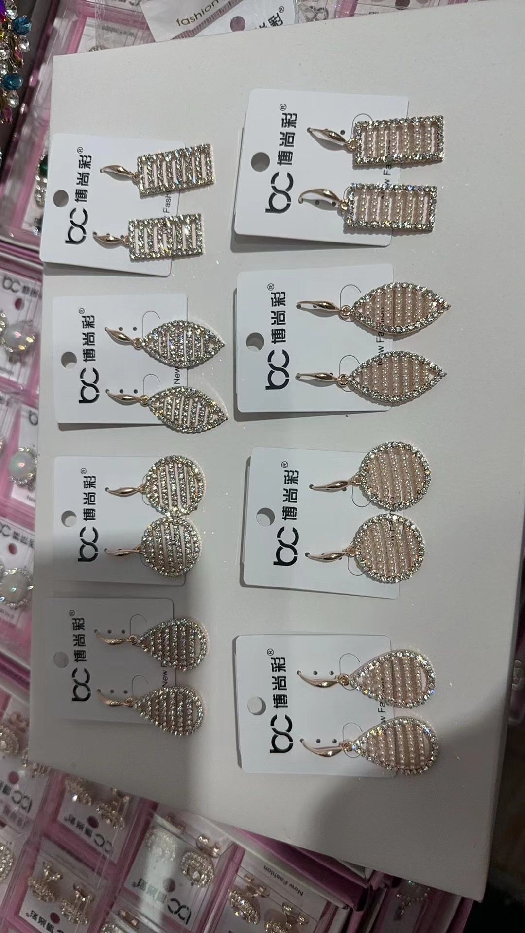 饰品精致耳钉 时尚女士耳环 高质量耐久耳饰品细节图