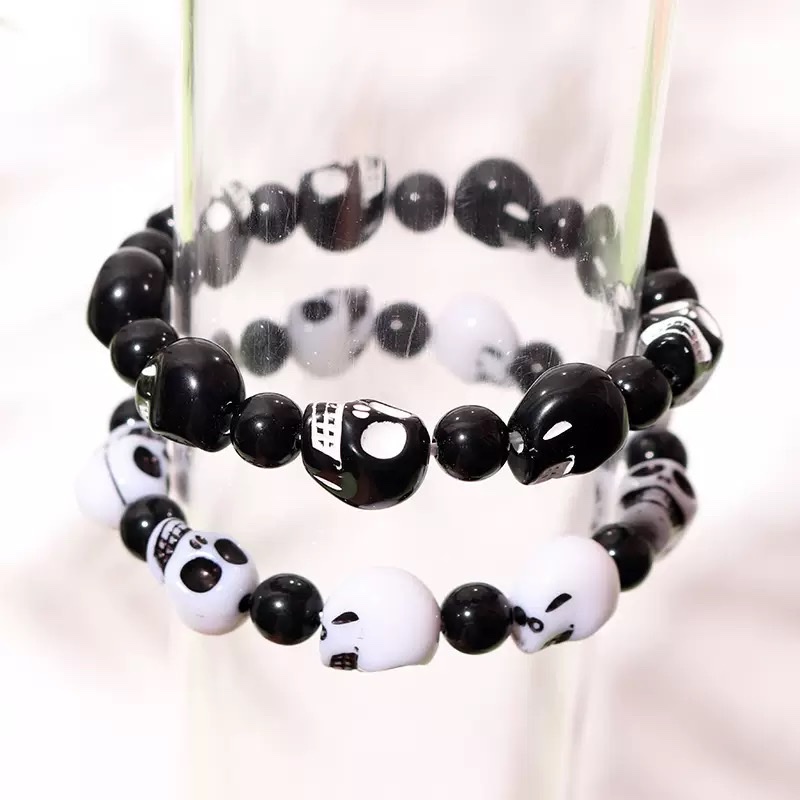 新款暗黑个性气质手链骷髅头串珠弹力手串万圣节饰品饰品