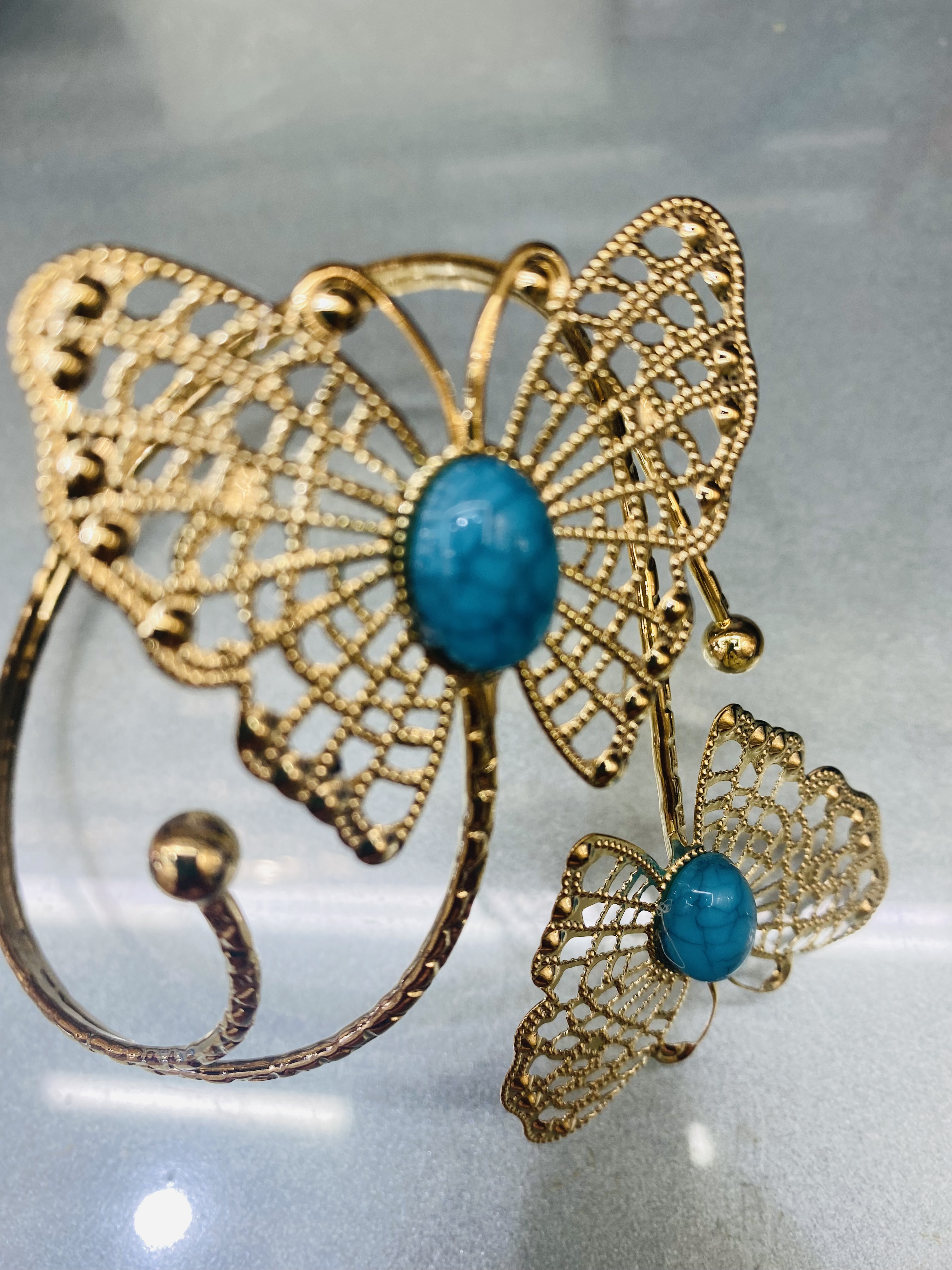 Exquisite arm bracelets, unique and fashionable ladies' jewelry, elegant and generous arm bracelets