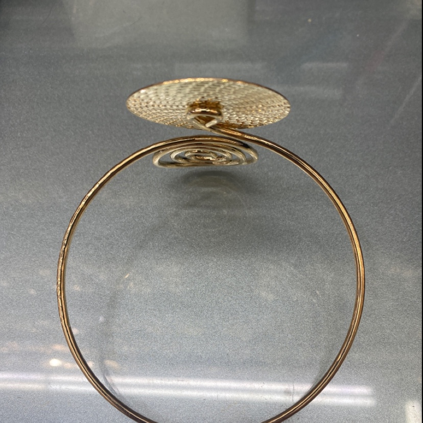 Exquisite bracelets, fashionable jewelry, beautiful ornaments, shining and outstanding bracelets Application Scenario
