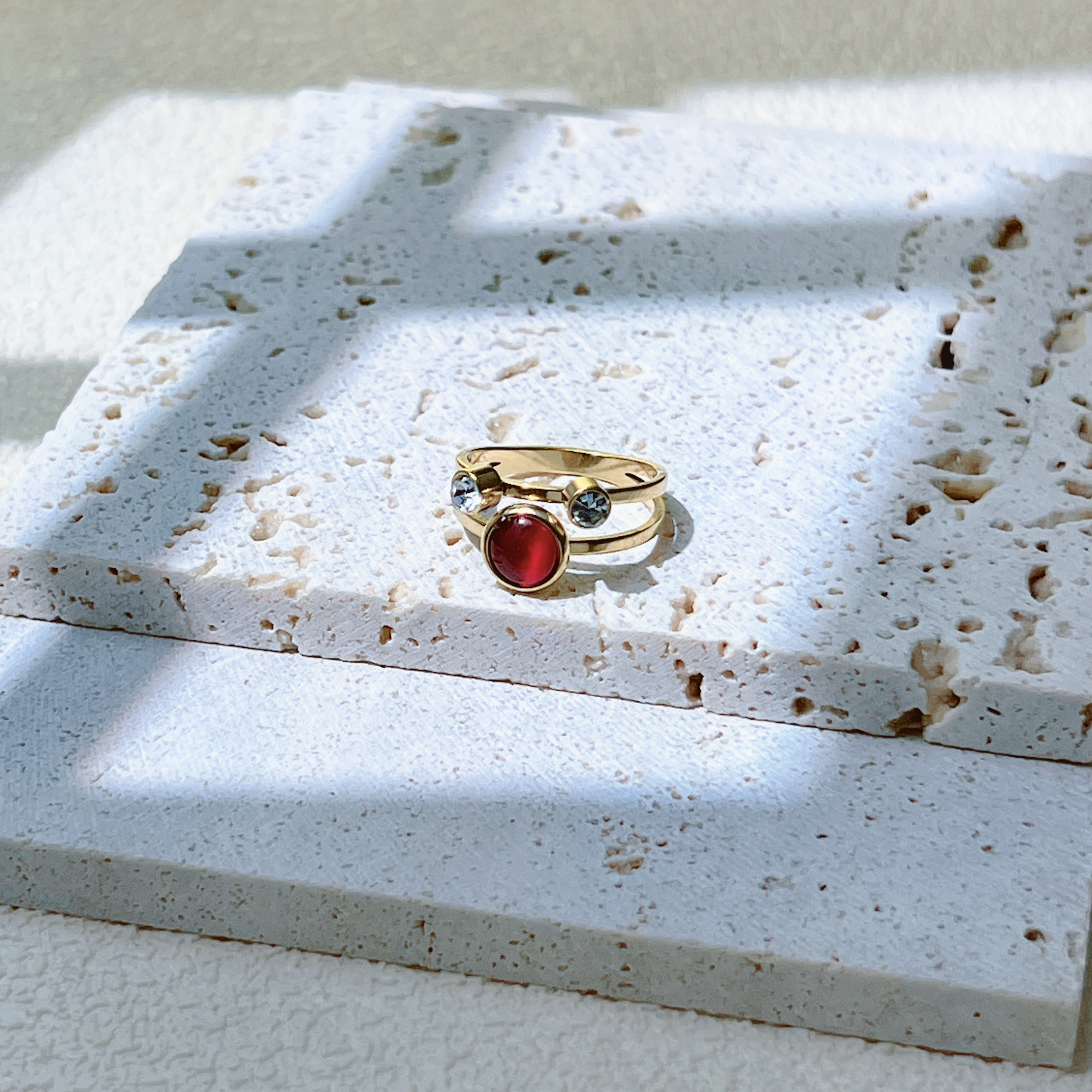 The stainless steel colored zircon ring features a unique design with a vintage style and a brilliant zircon luster, making it a fashionable jewelry for women Application Scenario