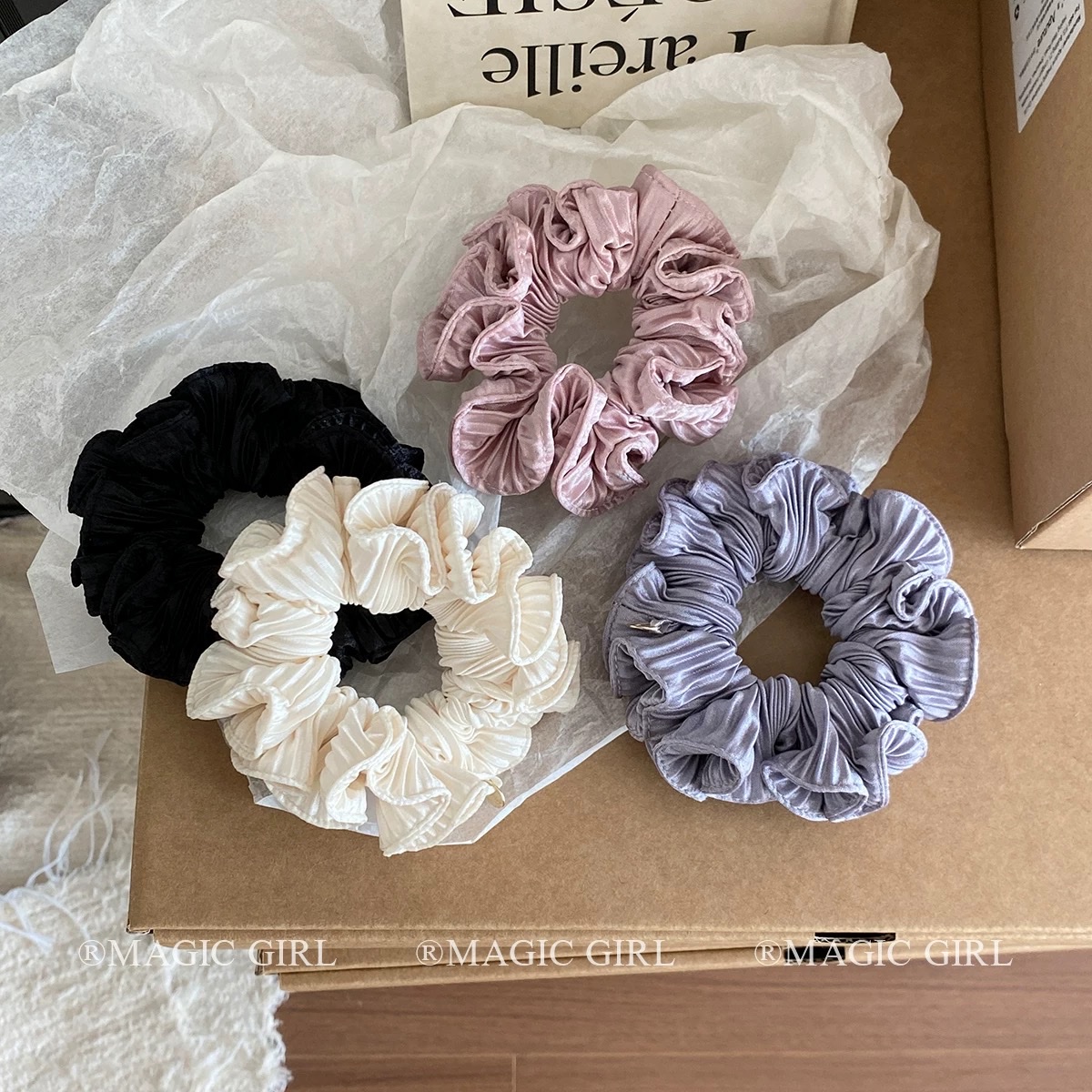 Korean high-end gold label satin large intestine hair band, simple and durable, black ear edge, leather band, pleated hair band, hair accessory, hair band detail image 2