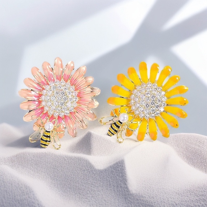 珐琅太阳花胸针高档女精致蜜蜂雏菊胸花小众设计感别针西装配饰品 