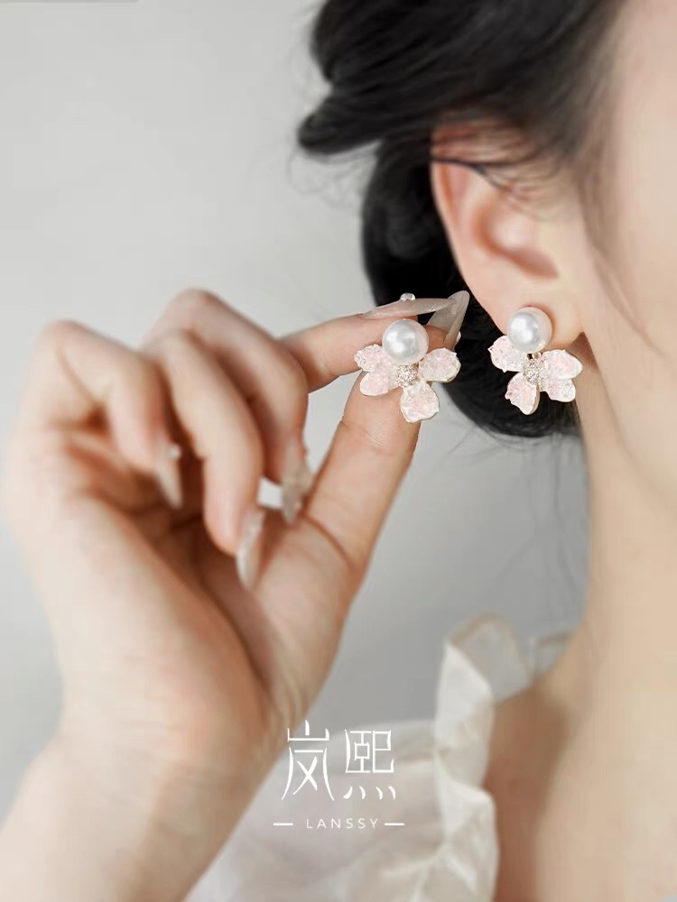 「桃夭」粉色水晶花朵蚊香盘耳夹女无耳洞耳饰珍珠耳环森系秋春夏