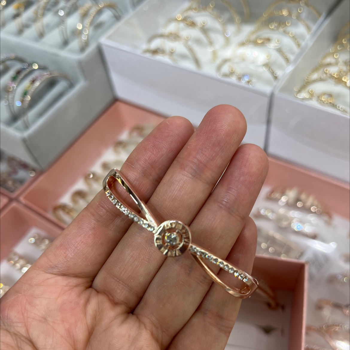 Rose gold bracelet, light luxury, niche and exquisite bracelet, children's hand accessory, alloy bracelet, birthday gift bracelet, bracelet