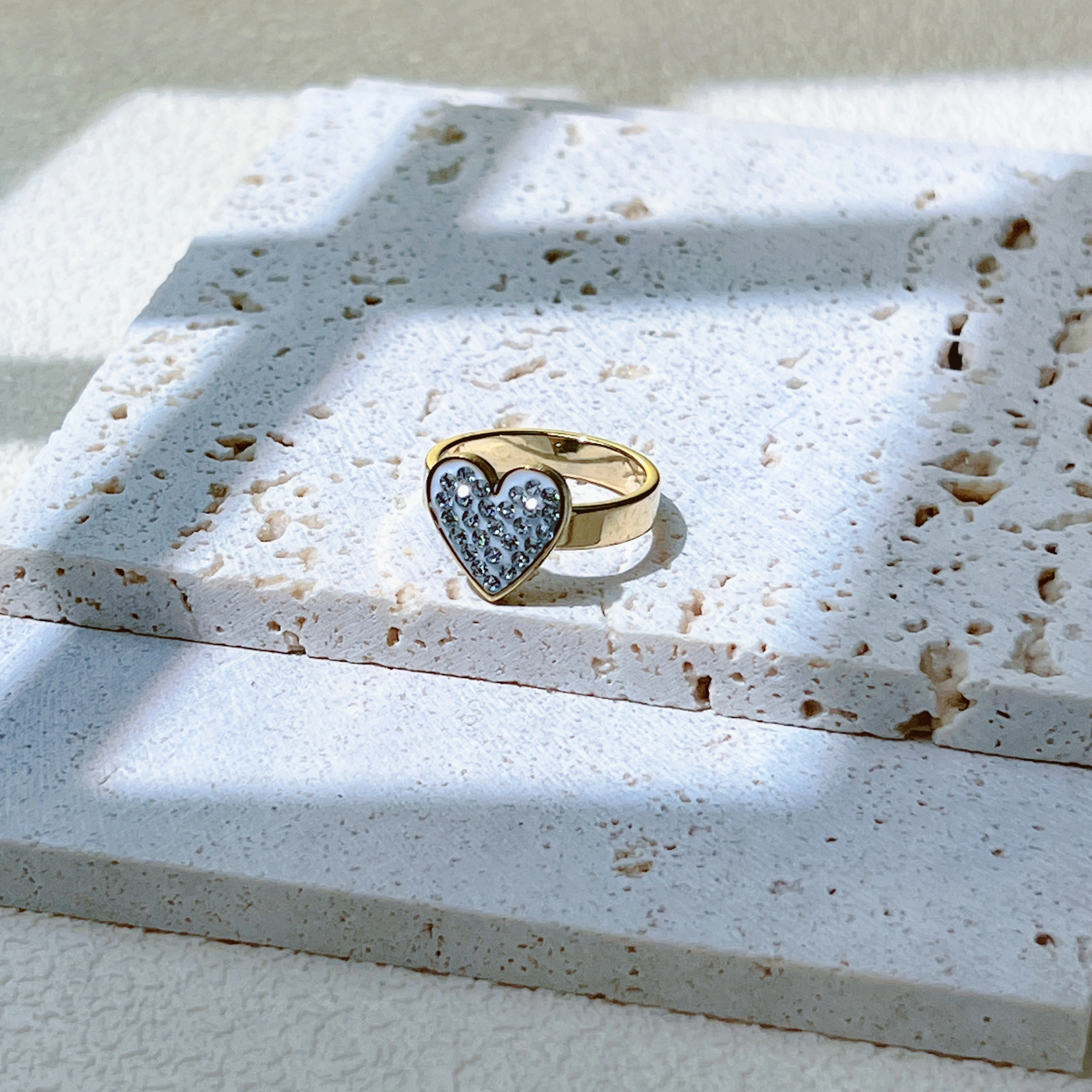 Stainless steel colored zircon ring with unique design, medieval style zircon brilliant luster, fashionable women's ring jewelry detail image 3