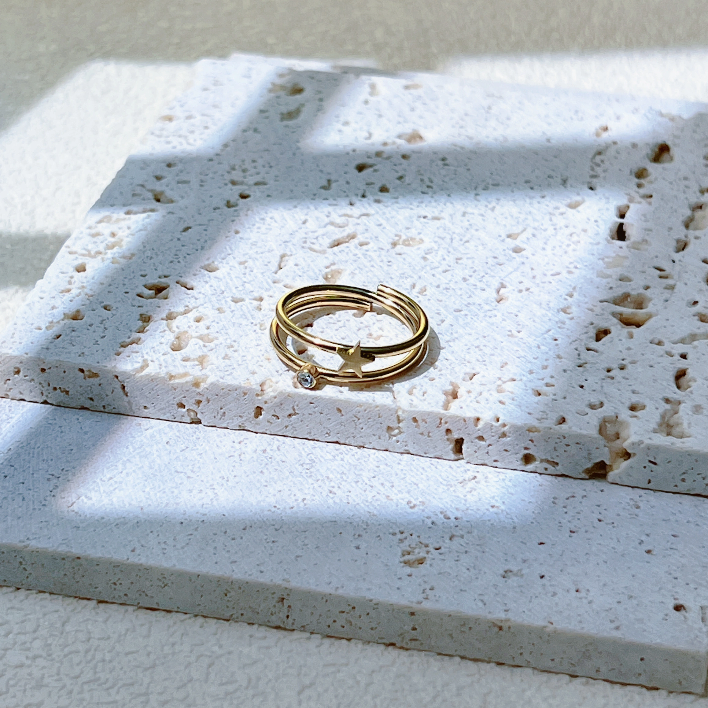 This stainless steel zircon ring features a unique vintage style with exquisite luster and dazzling colors. It is set with zircon and is a fashionable jewelry for women. It is recommended as a trendy accessory for daily wear and a mixed style detail image 4