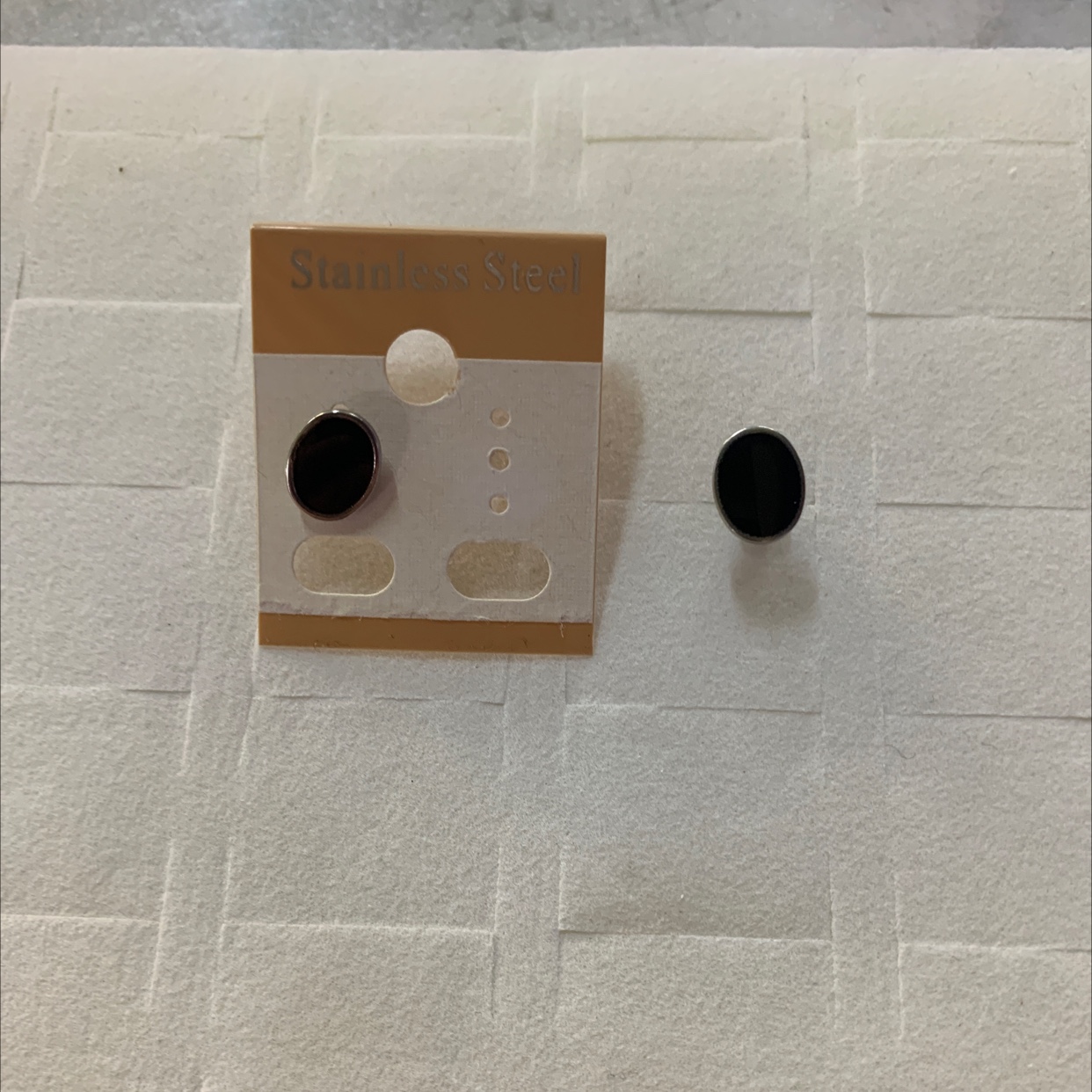 程洁不锈钢材质饰品批发零售款式时尚简洁精致大气上档次不绣钢耳钉产品图