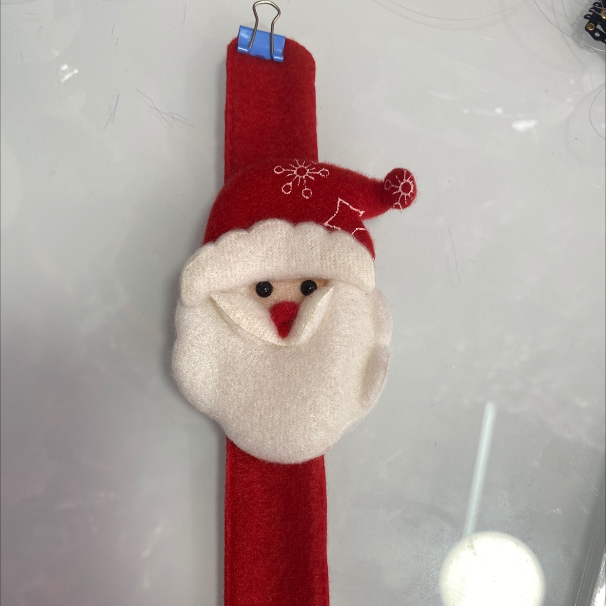 Christmas Eve gifts: Pop pop rings, children's pop pop rings, wristbands, plush pop pop rings, Christmas-style hair clips thumbnail
