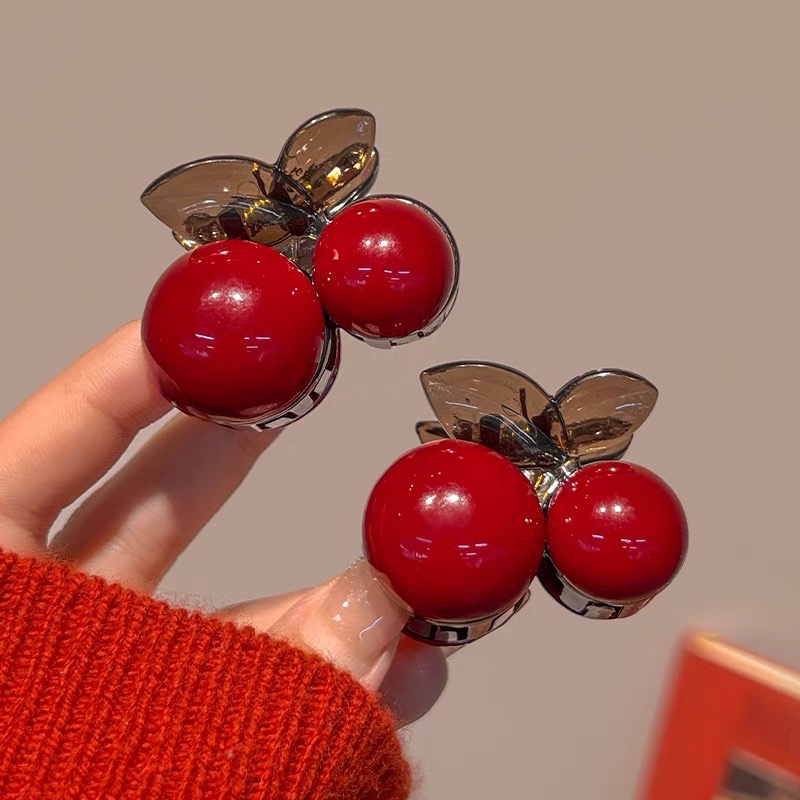 流行饰品，爪子，四个珍珠发箍头箍珍珠发卡女士拼接韩版毛发箍发箍发卡女士拼接韩版毛发箍头箍珍珠儿童发箍