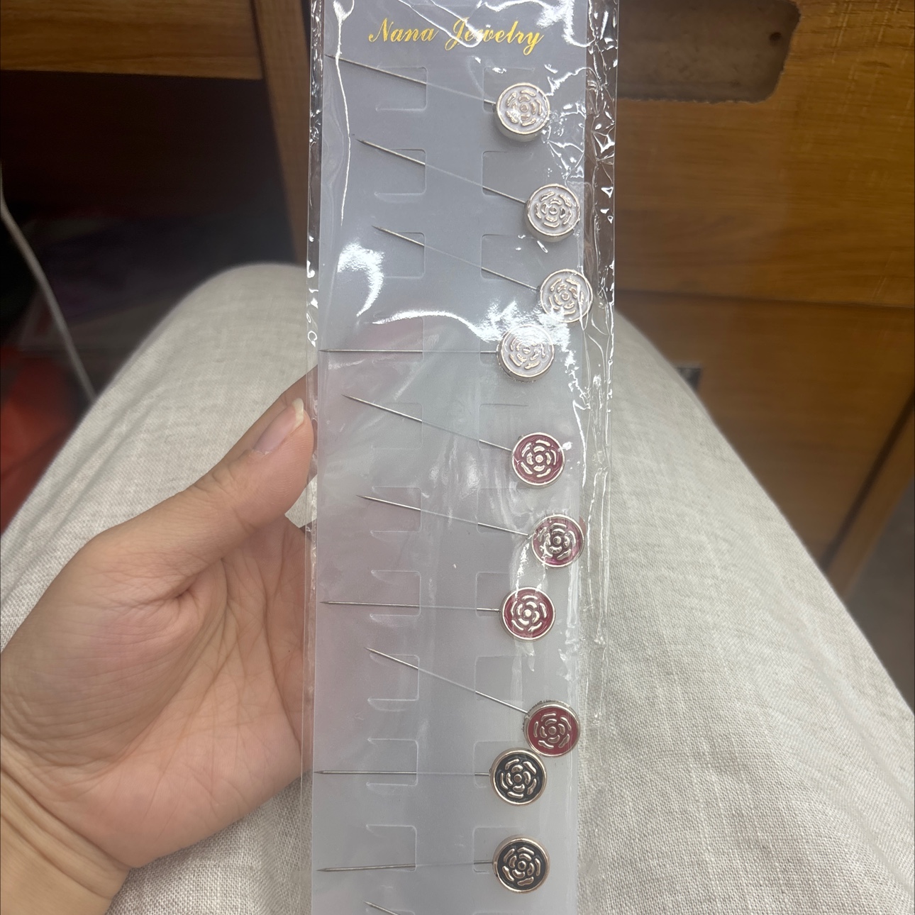 跨境头巾别针 围巾夹盖头胸针丝巾扣 复古花朵头巾针Hijab 